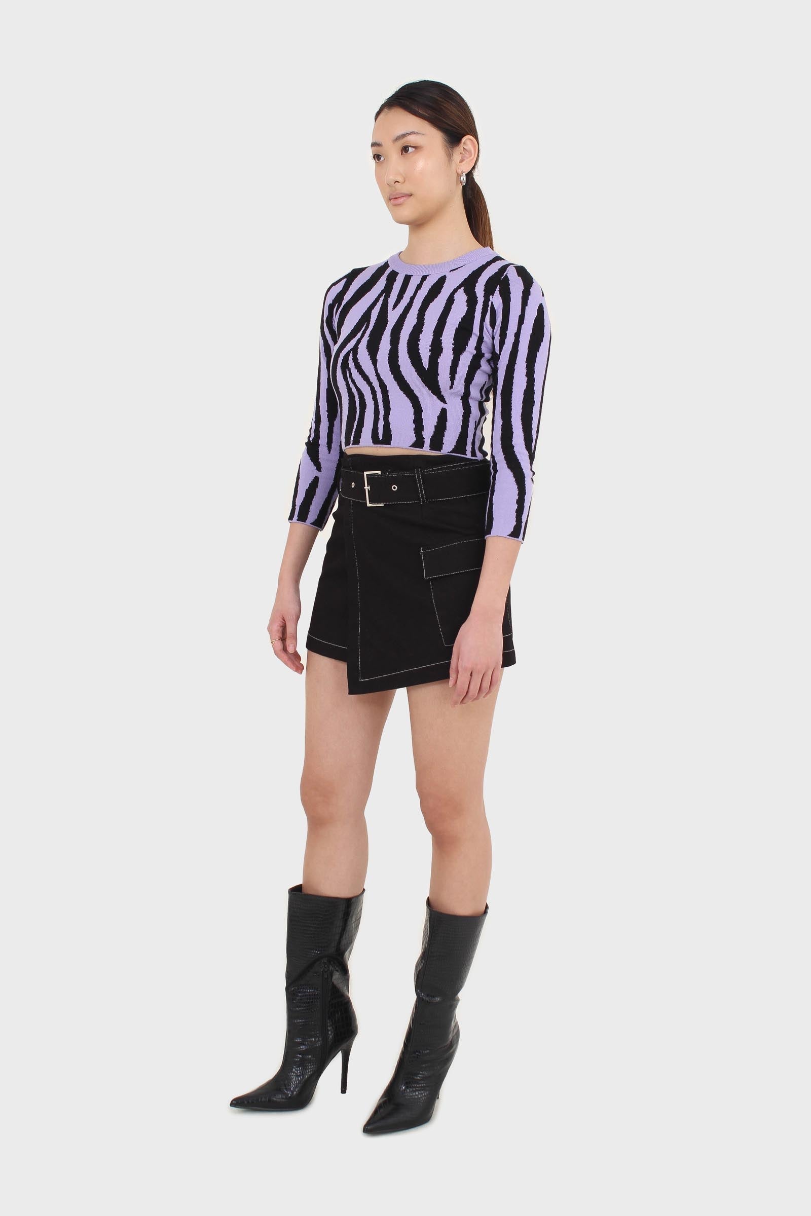 Black and white contrast stitch belted pocket mini
