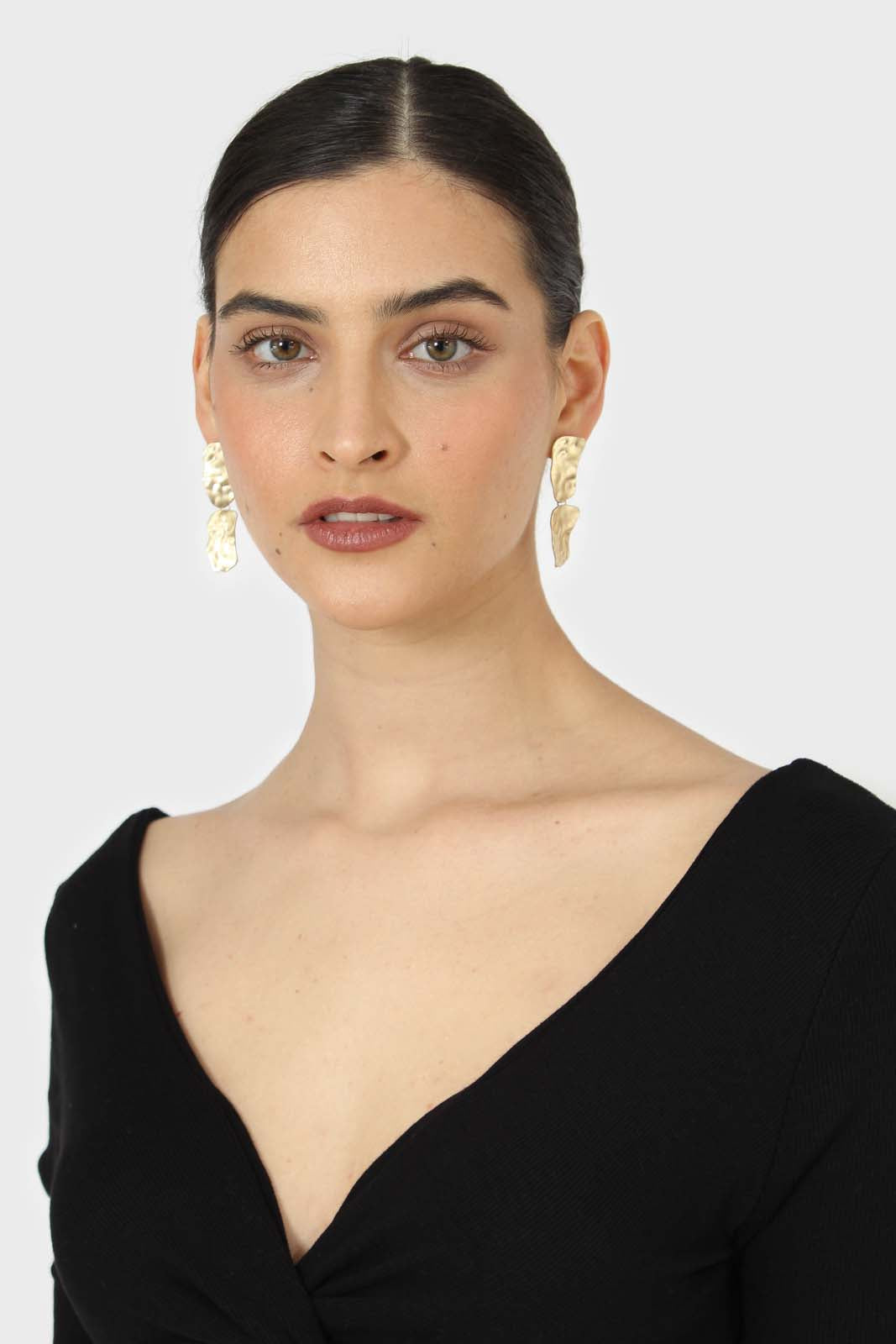 Black twist front long sleeve crop top