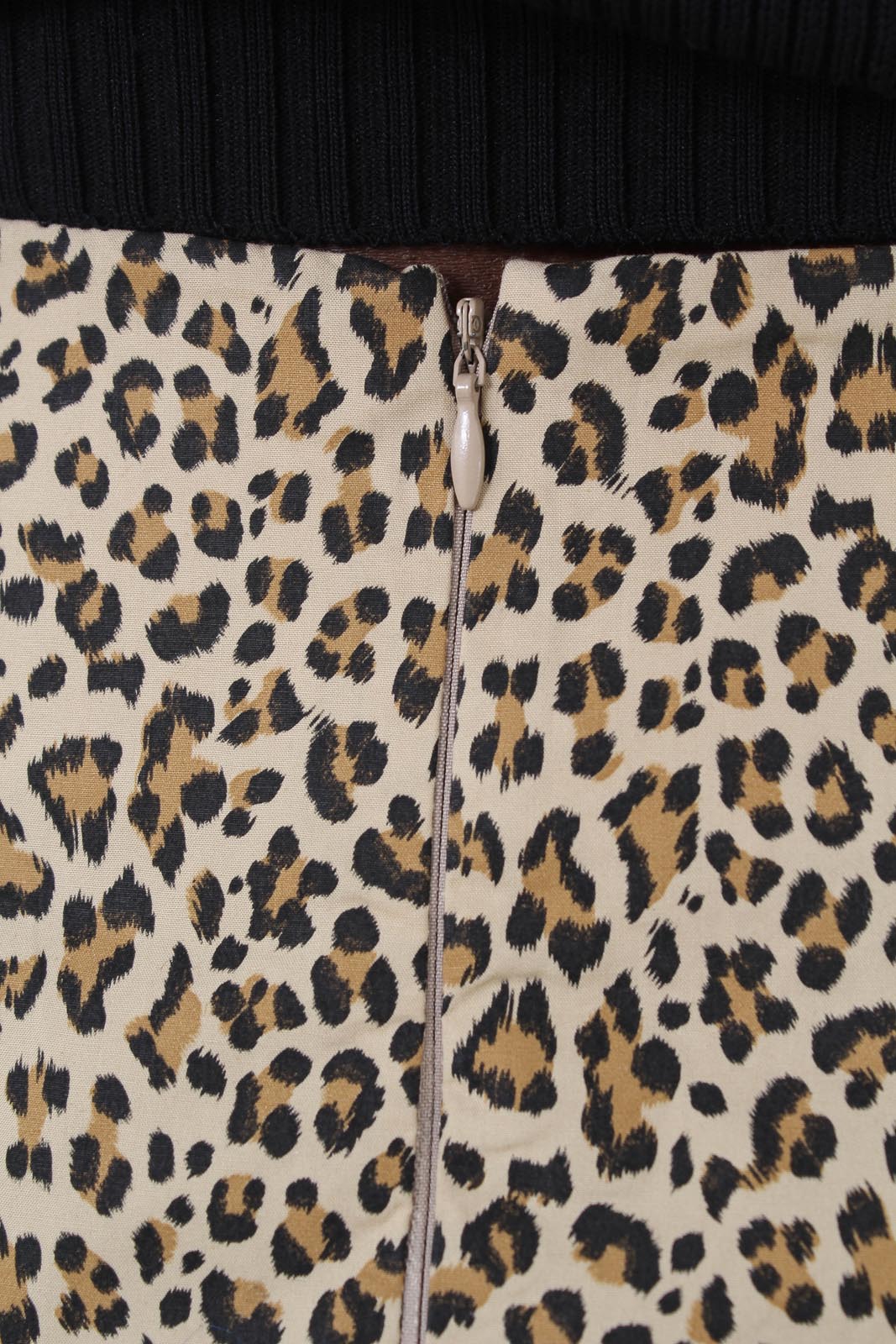 Beige leopard print mini skirt