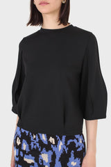 Black sharp seamed 3/4 sleeve top