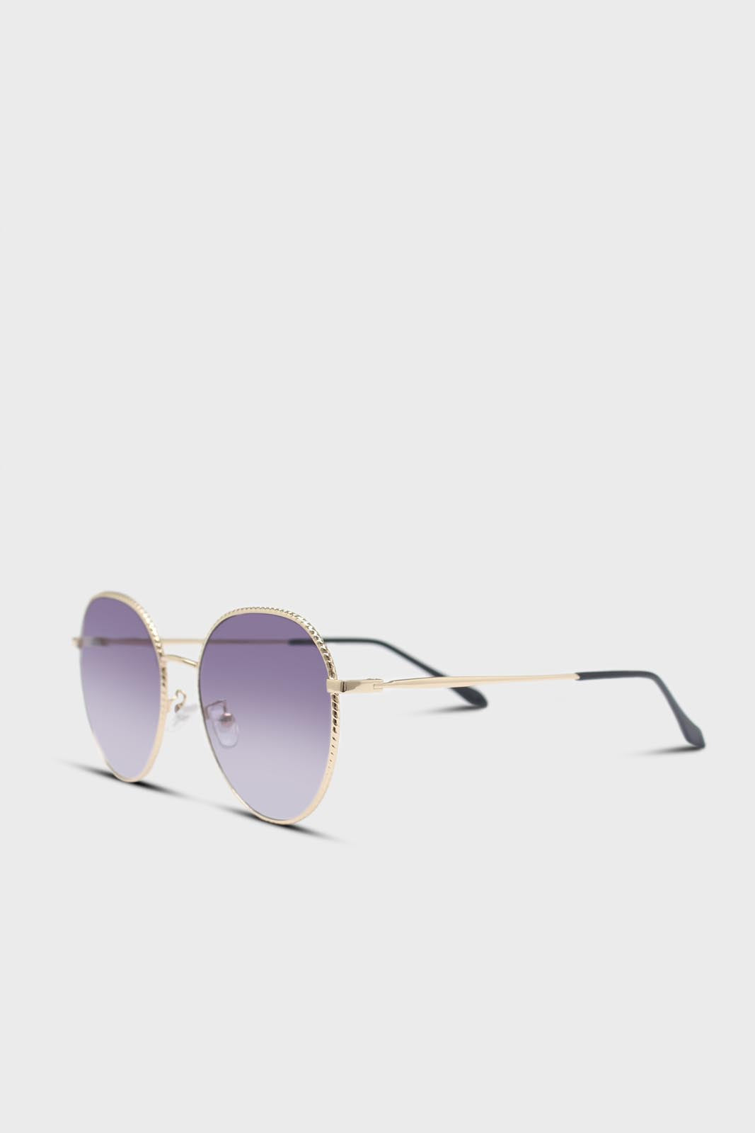Black graded lens gold frame aviator sunglasses