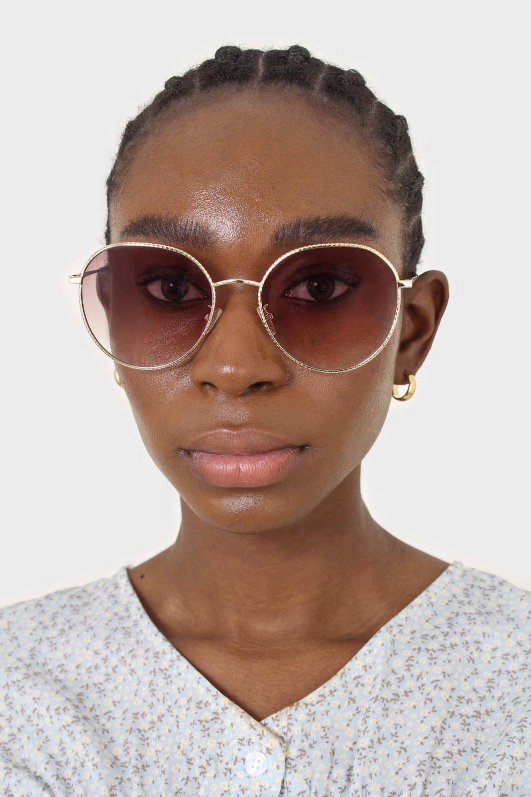 Beige graded lens gold frame aviator sunglasses