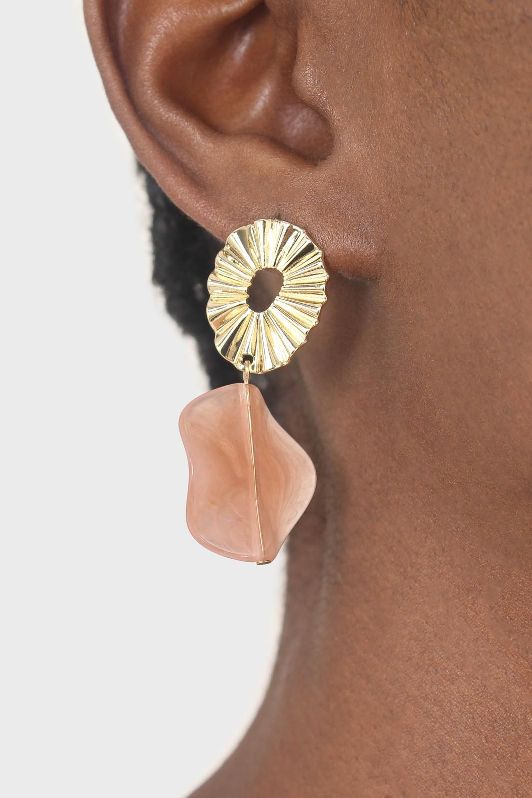 Gold ridged drop pink enamel circle earrings