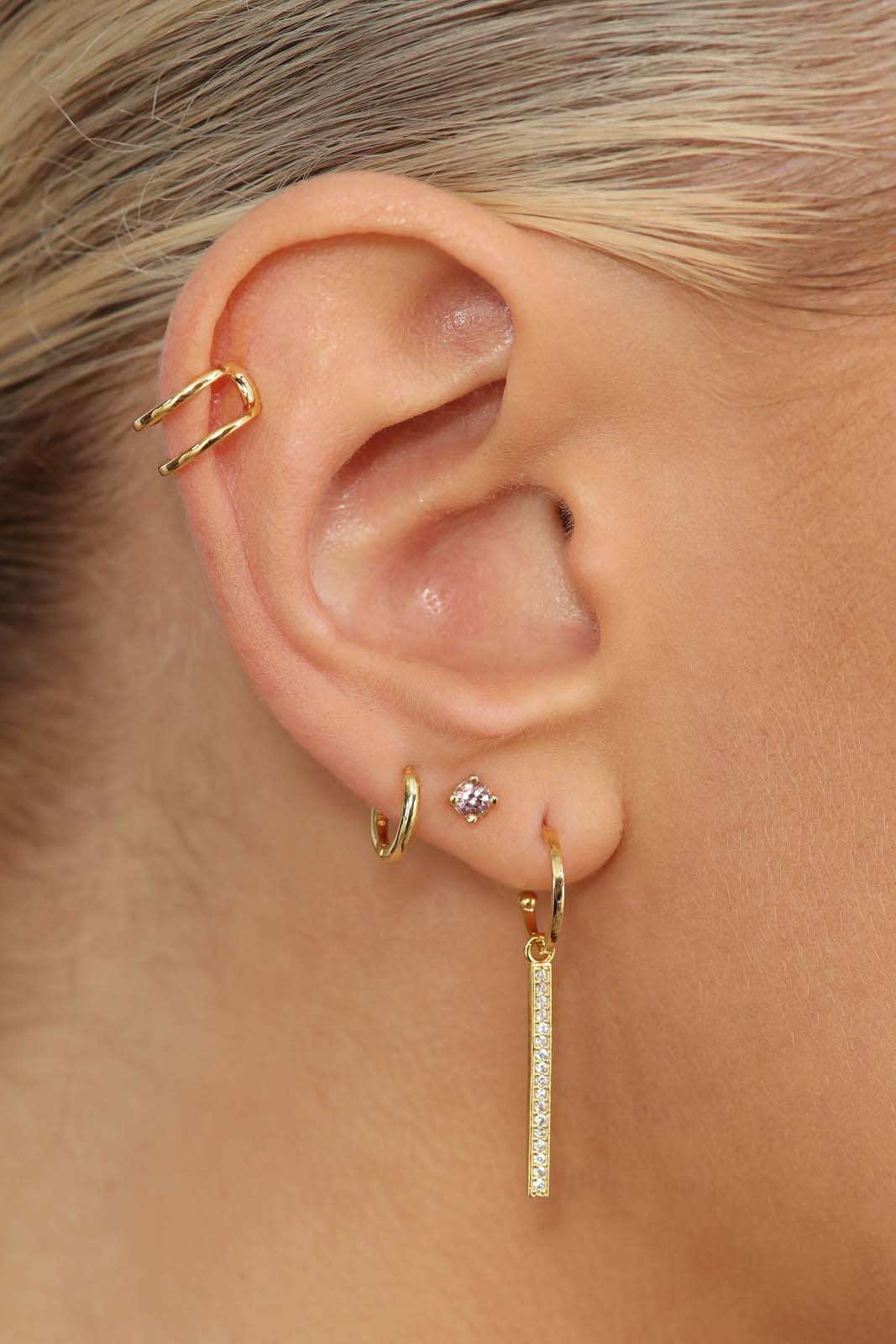 Gold simple hoop single huggie earring - 4mm