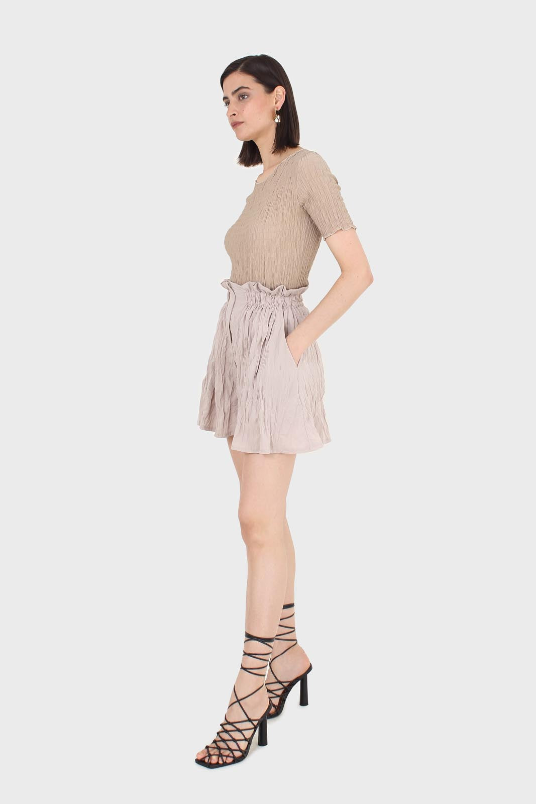 Beige silky wrinkle shorts