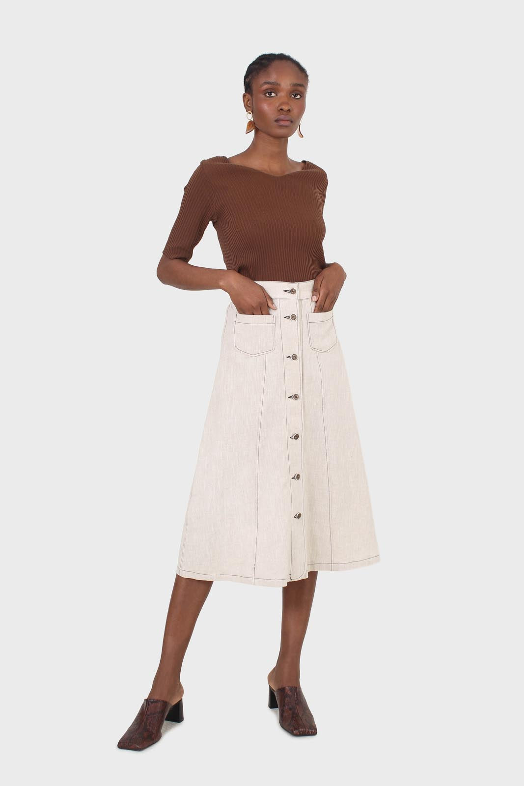 Beige contrast stitch patch pocket midi skirt