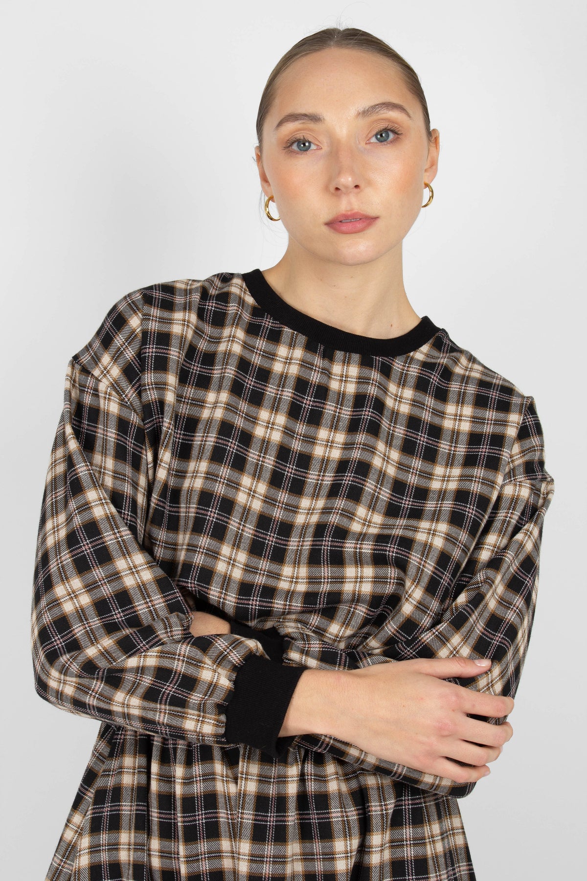 Black and beige checked sweatshirt