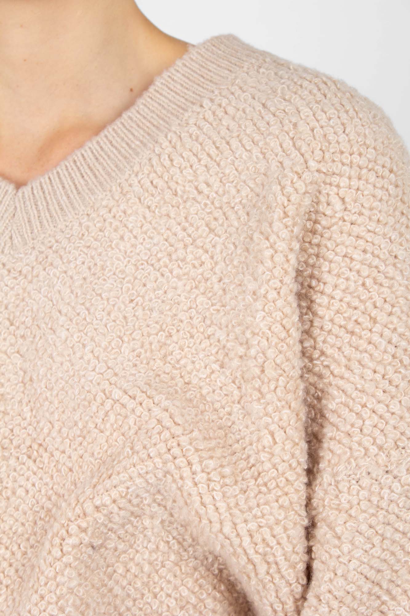 Ivory poodle textured V-neck jumper
