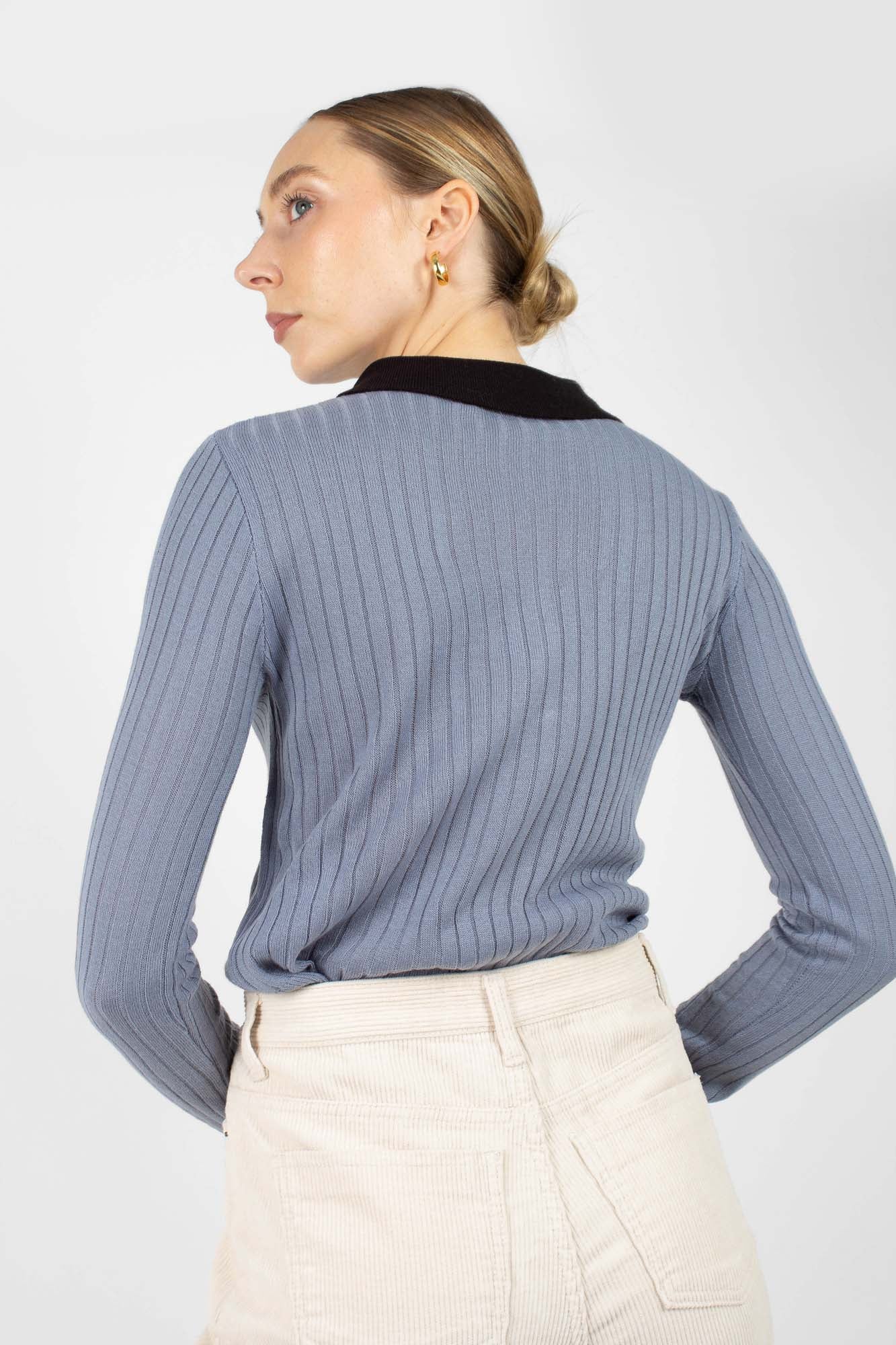 Blue contrast black collar knit top