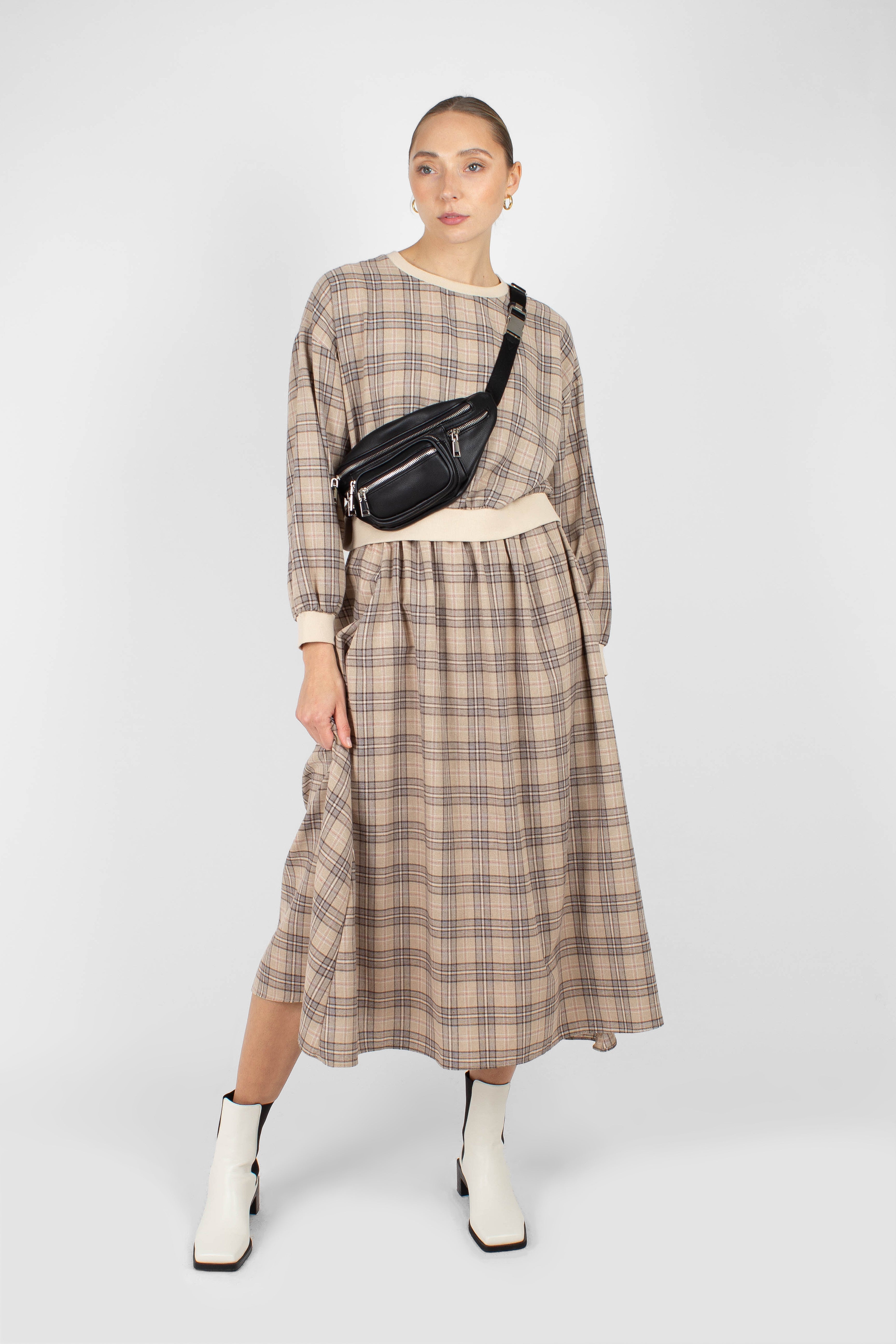 Beige and brown checked sweatshirt