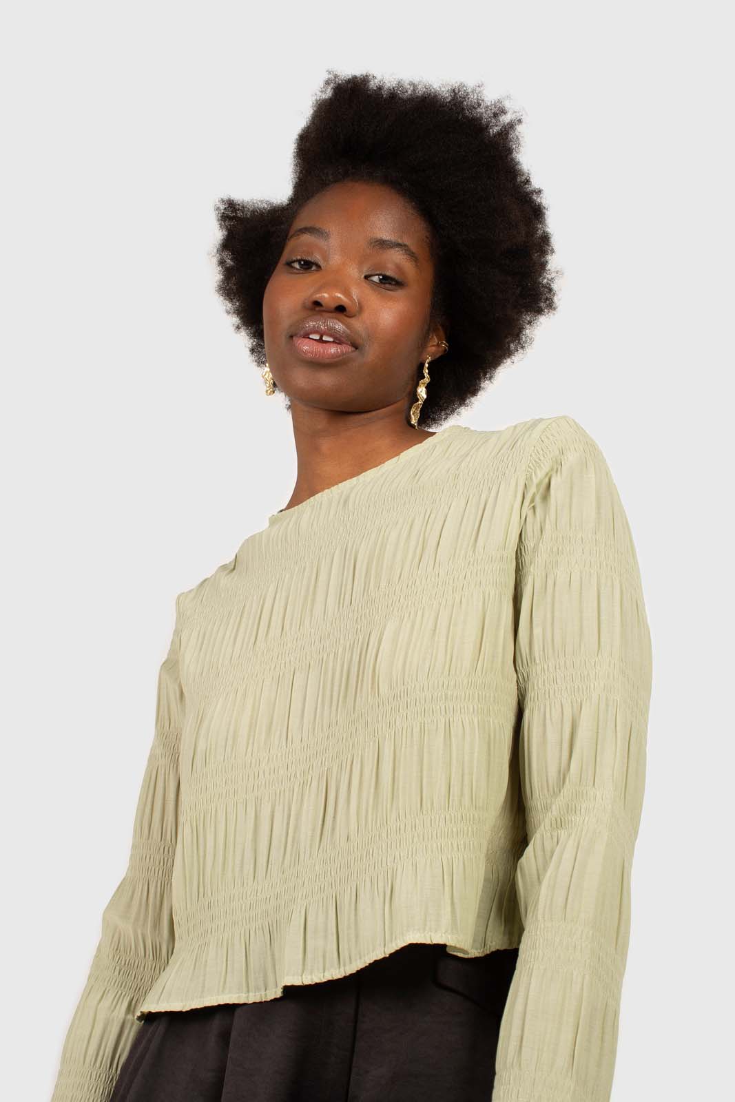 Mint tiered wrinkle long sleeved blouse