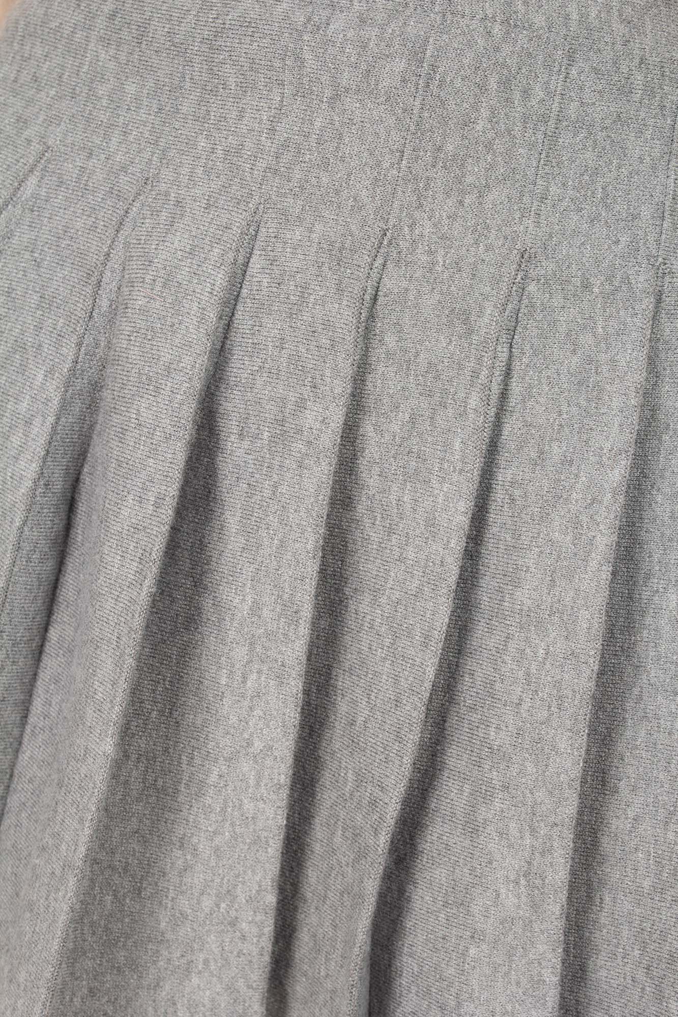 Grey pleated knit mini skirt
