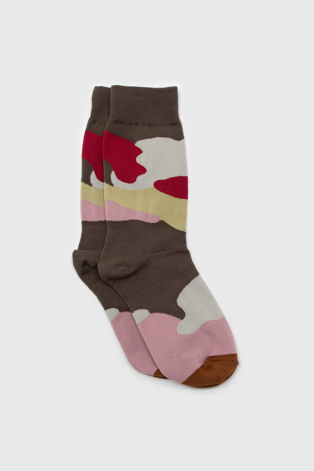 Khaki and red abstract print socks