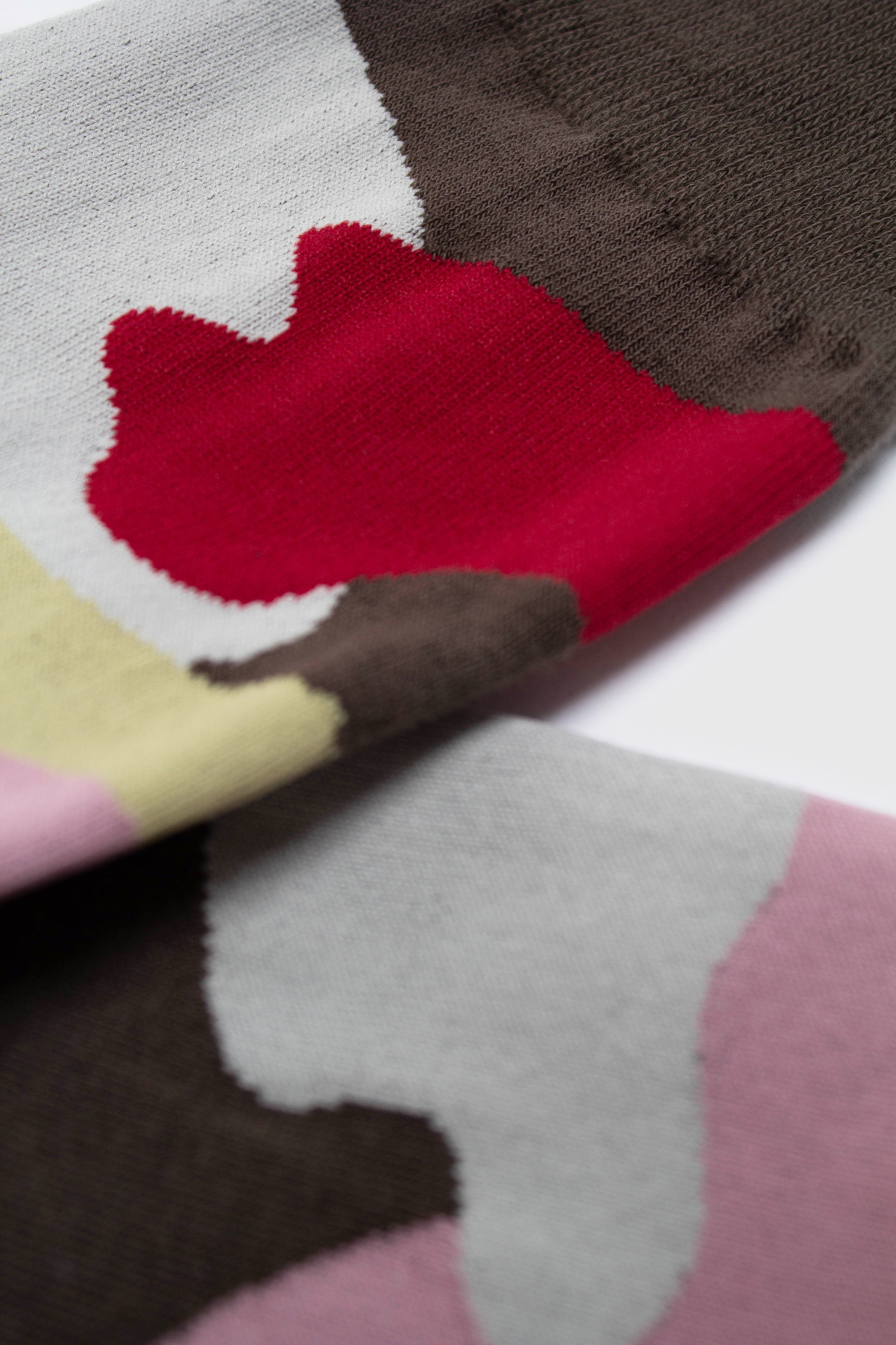 Khaki and red abstract print socks