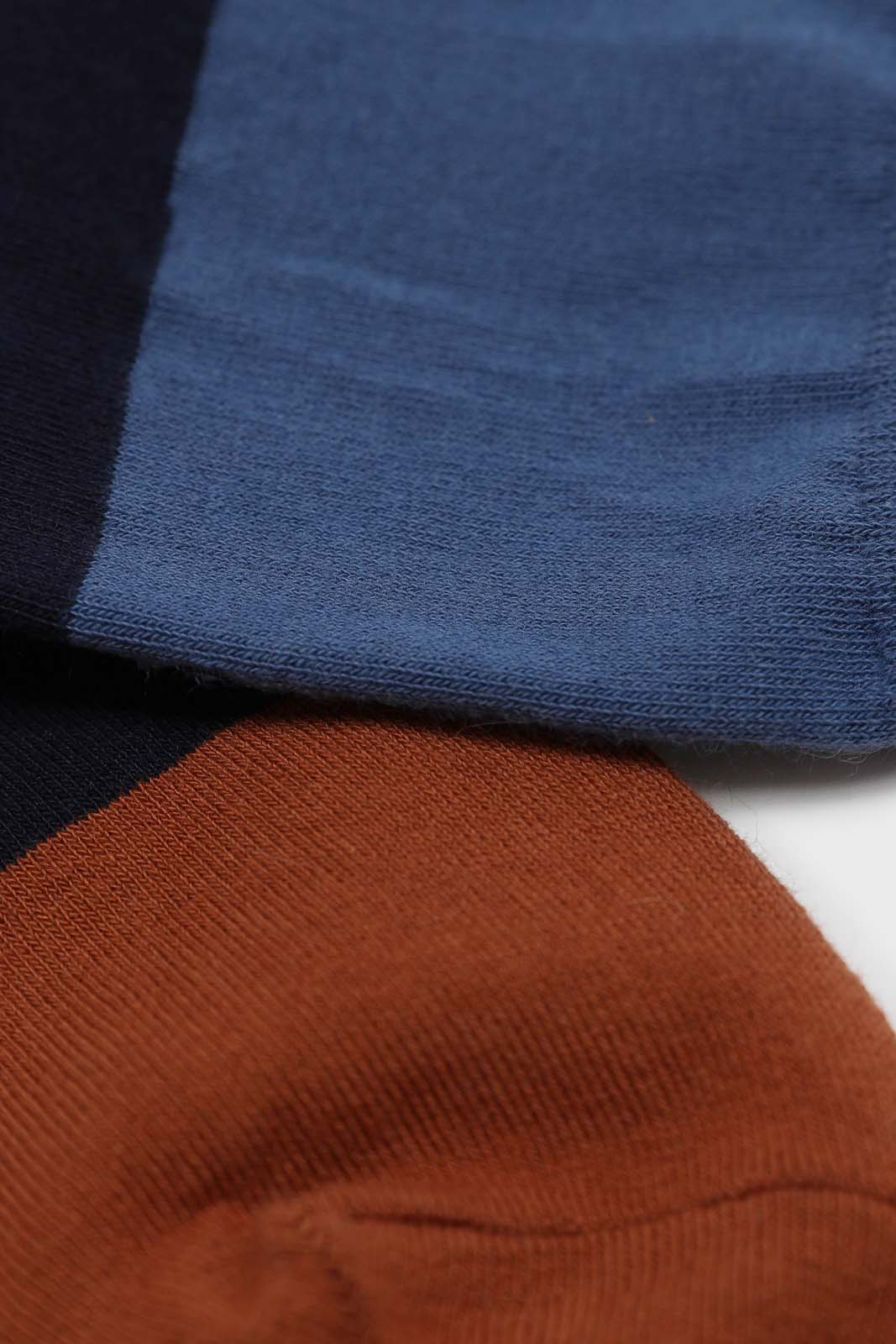 Navy and blue triple colorblock socks
