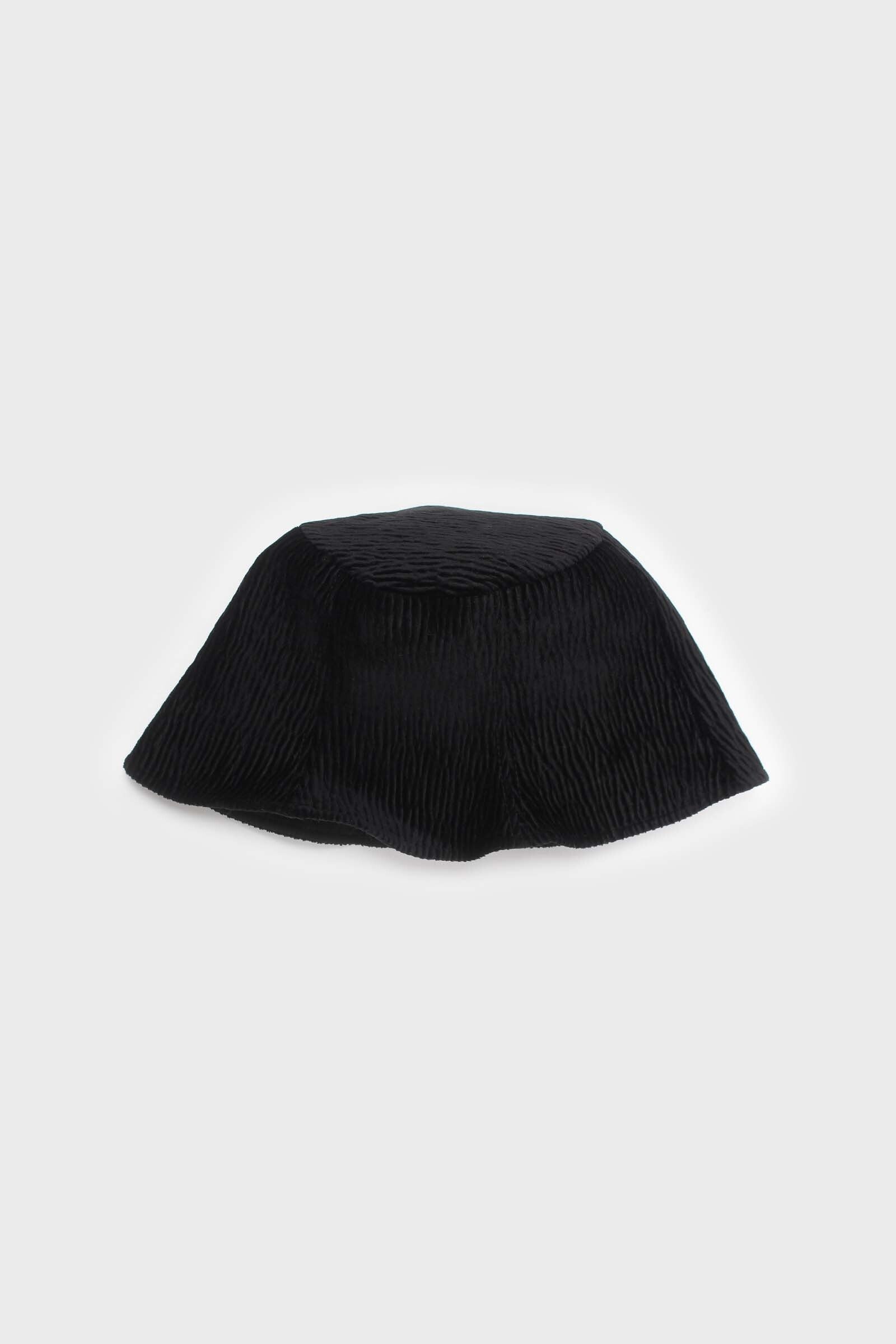 Black wrinkle velvet reversible bucket hat