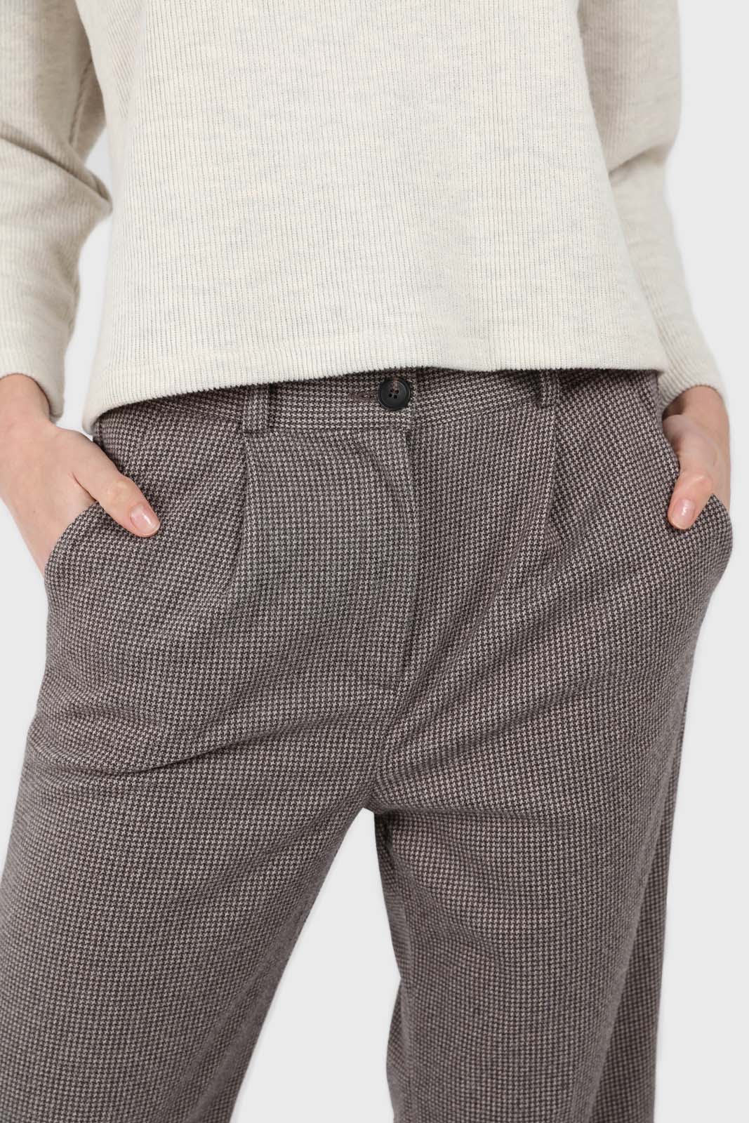 Beige and ivory houndstooth check trousers