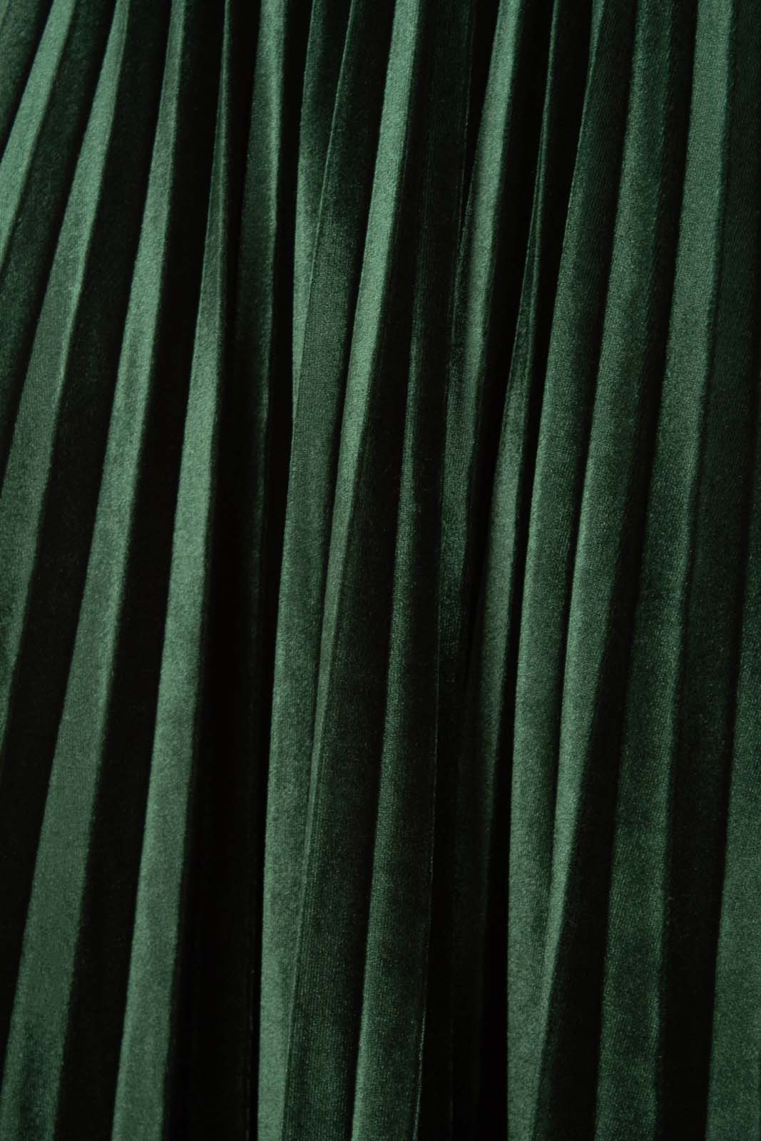 Green velvet pleated midi skirt