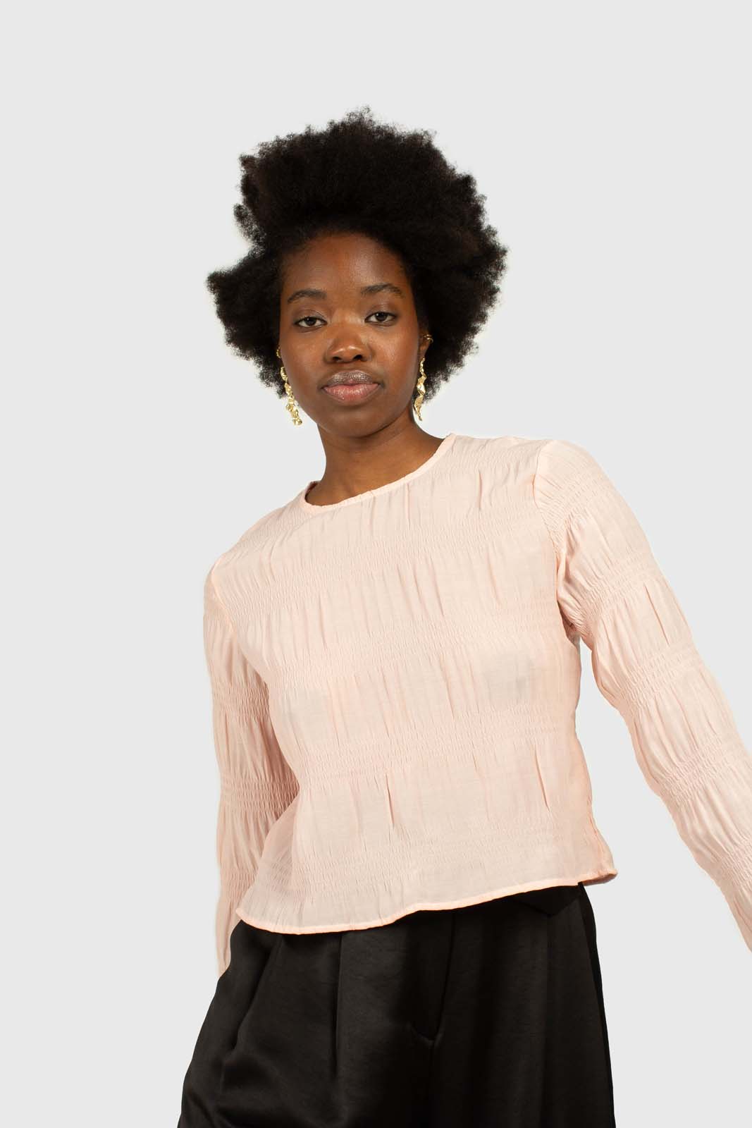 Pink tiered wrinkle long sleeved blouse