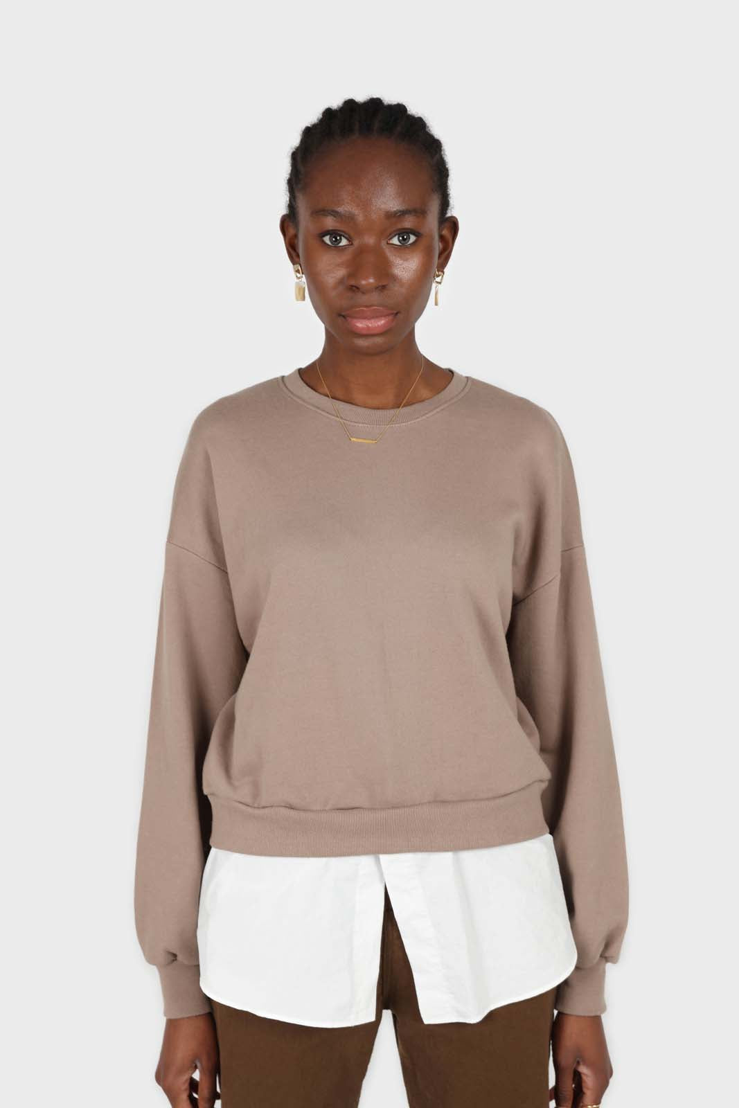 Pale brown white hem layered sweatshirt