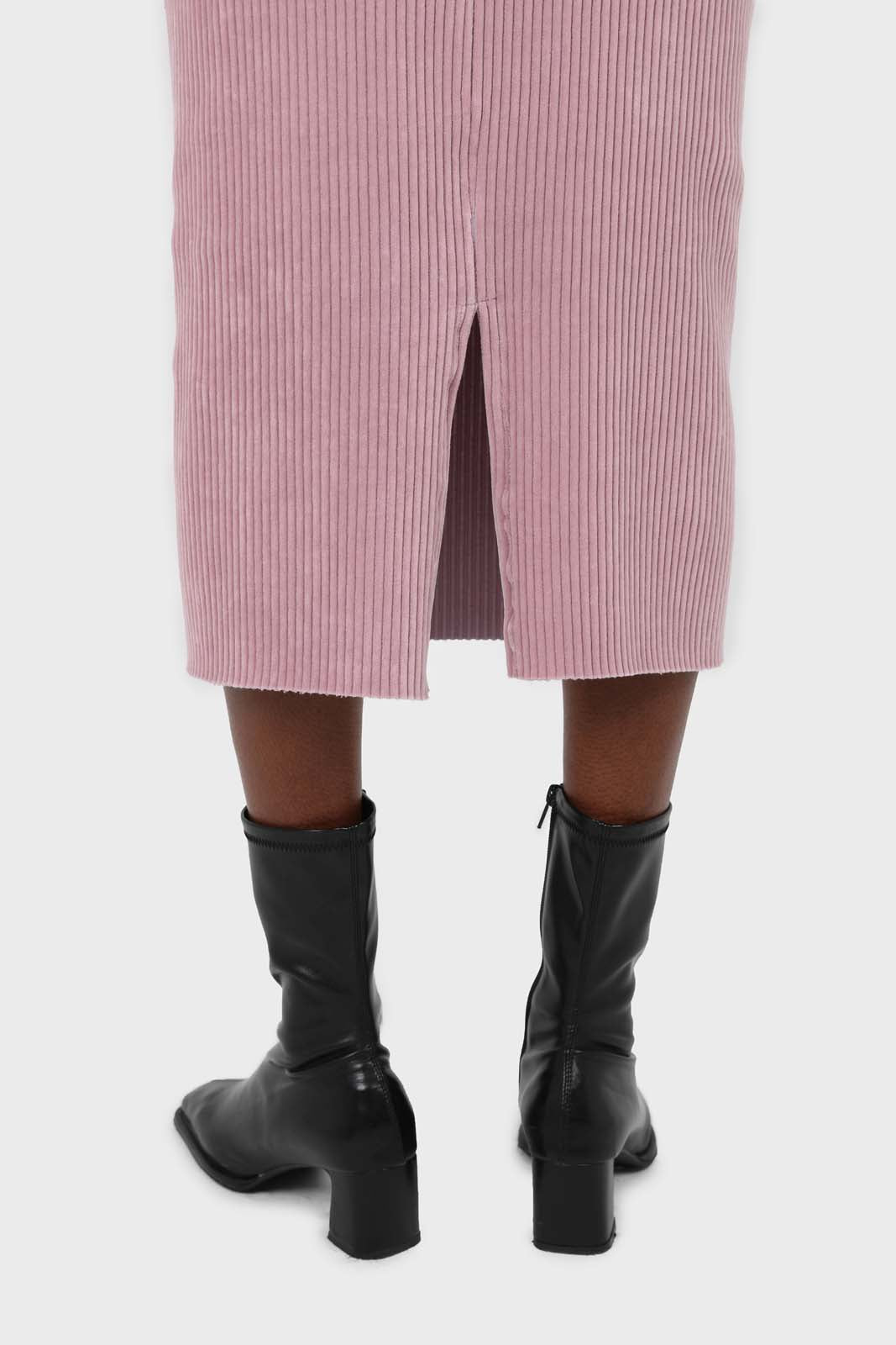 Pink ribbed velvet midi skirt