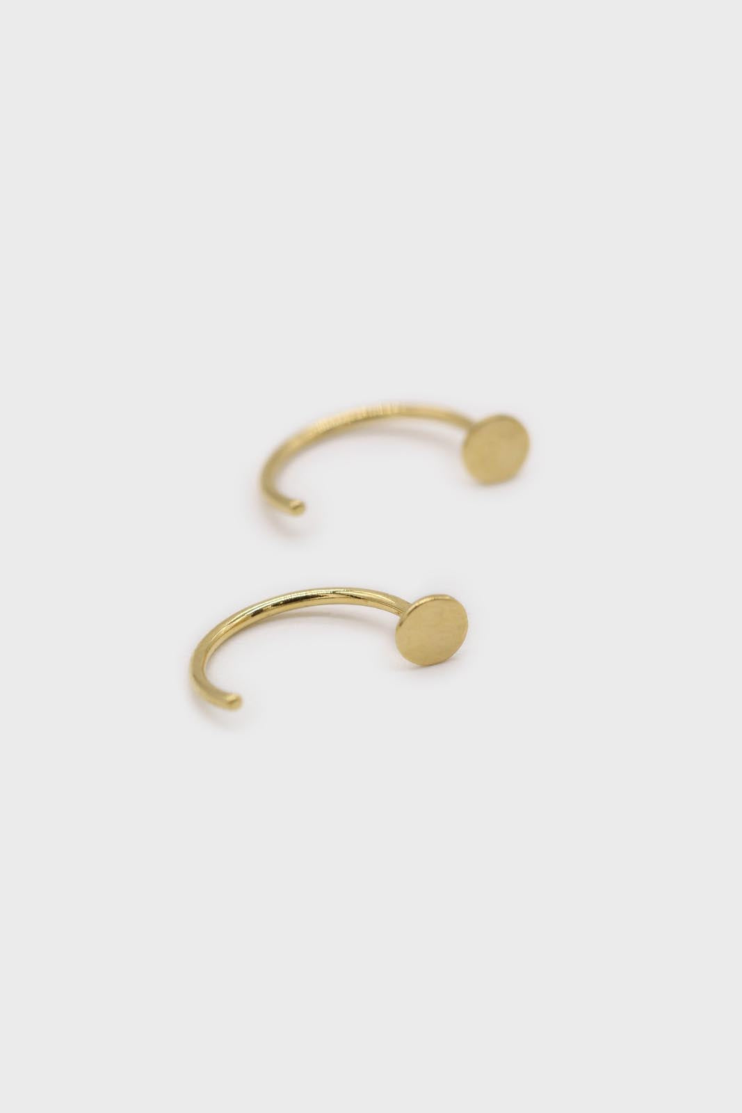 Gold circle half hoop