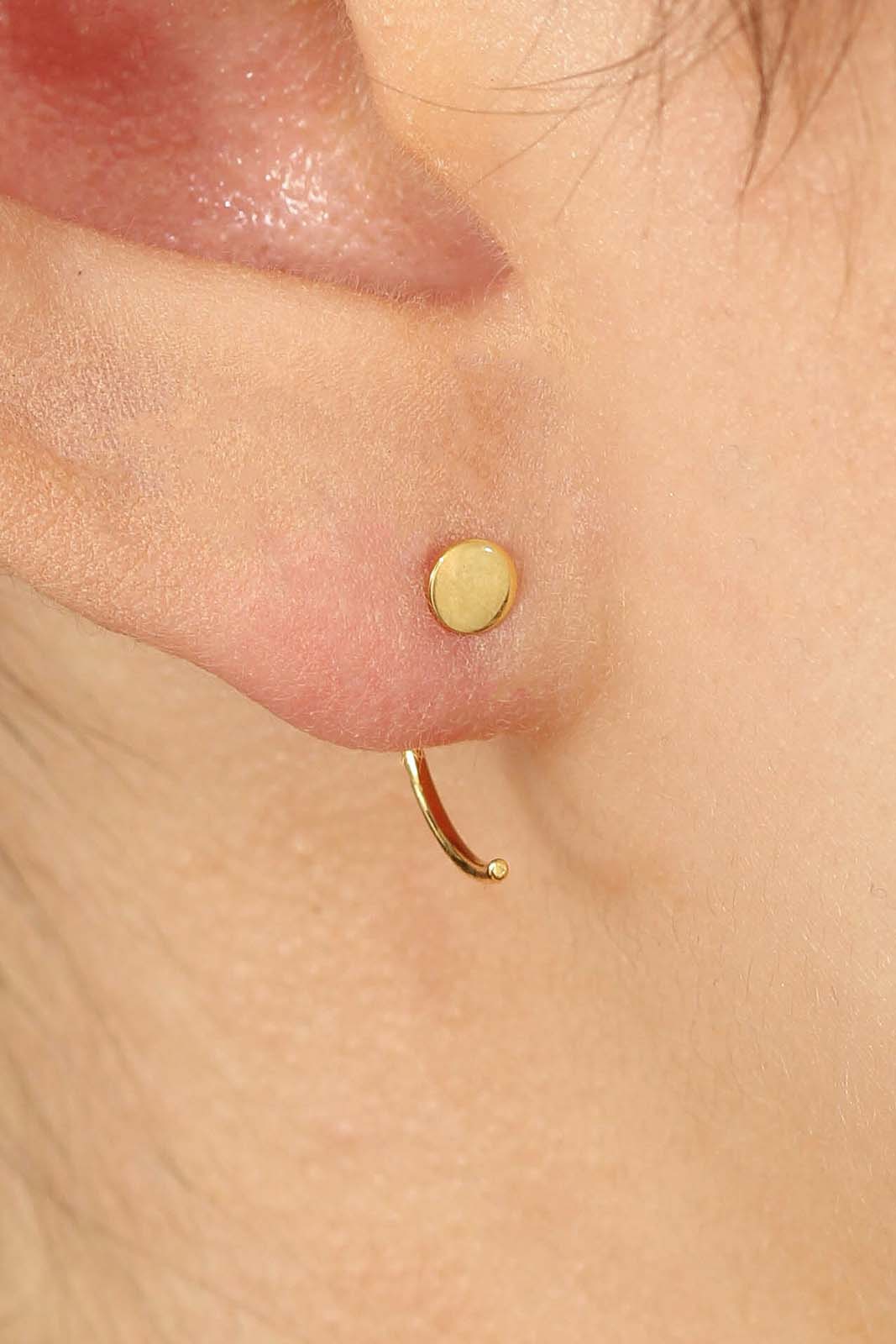 Gold circle half hoop