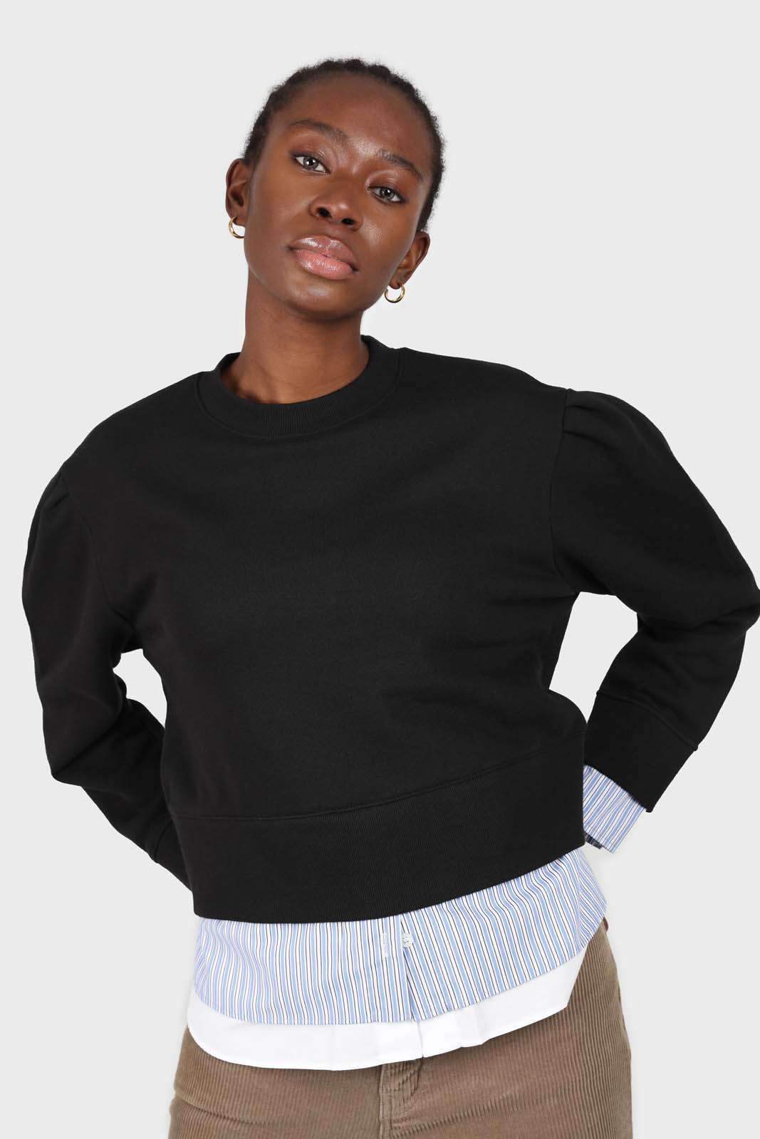 Black layered hem puff sleeved sweatshirt
