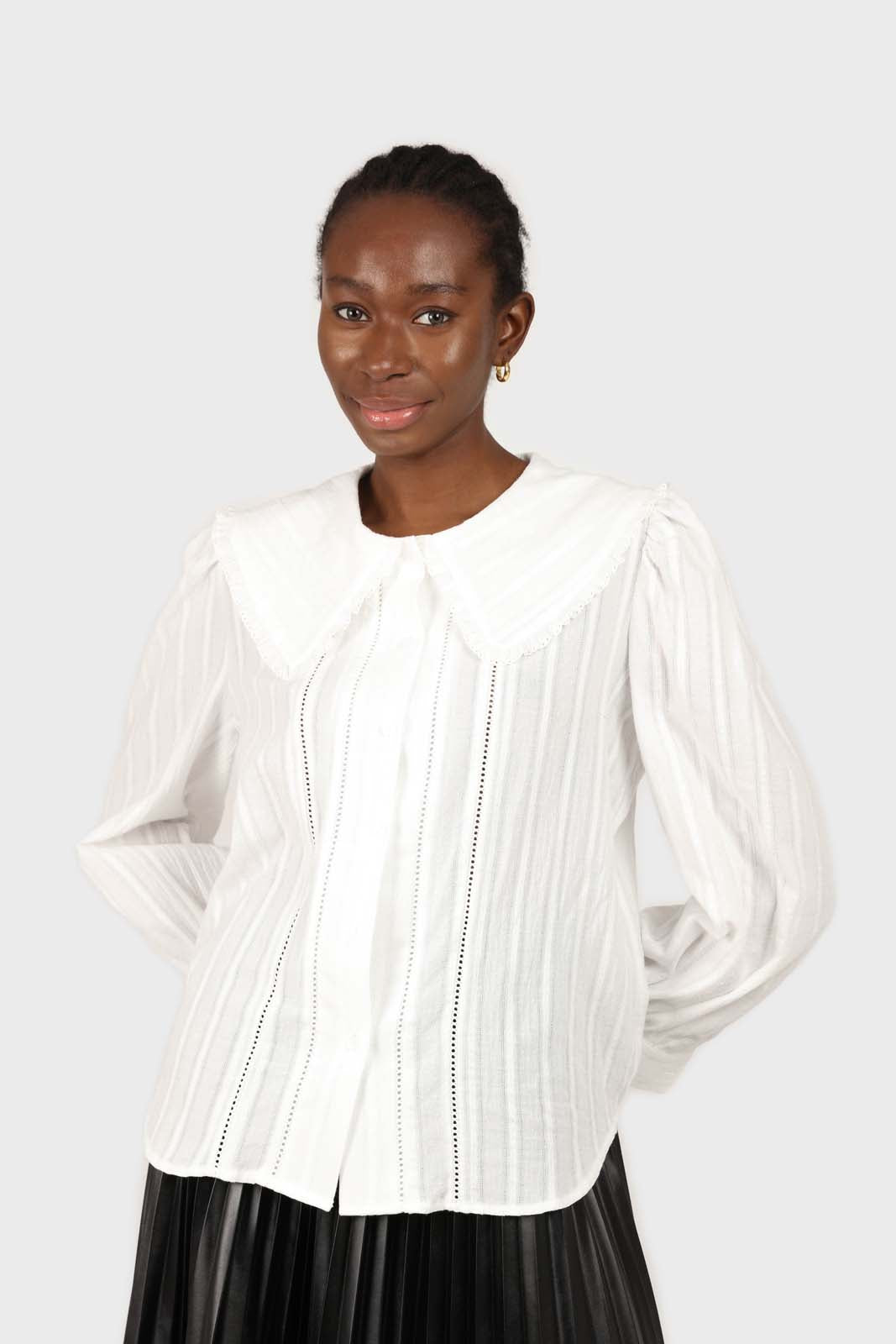 White lace trim large collar blouse