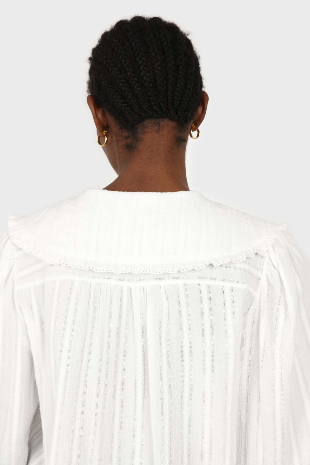 White lace trim large collar blouse