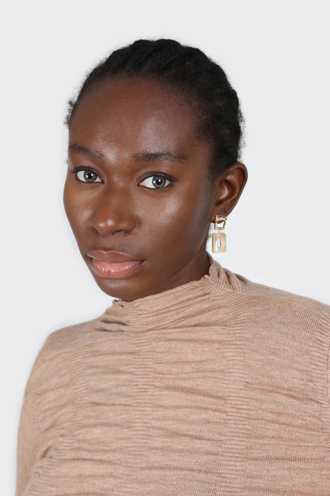 Dark beige wrinkle tier mock neck knit top