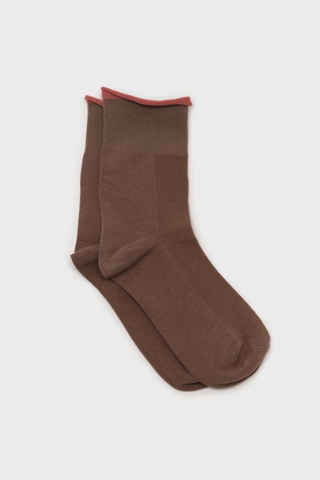 Dark beige and pink rolled trim socks