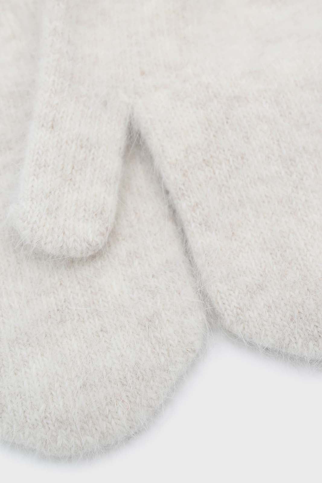 Oatmeal mohair mittens