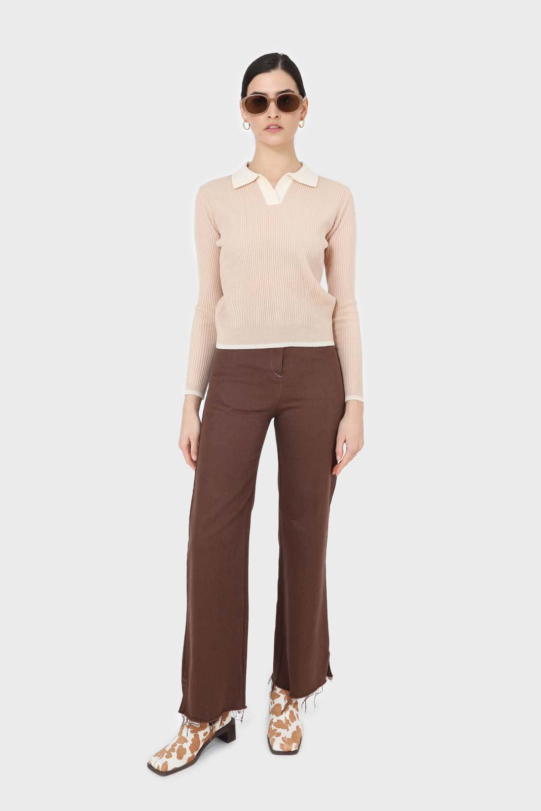 Beige and white contrast collar knit top