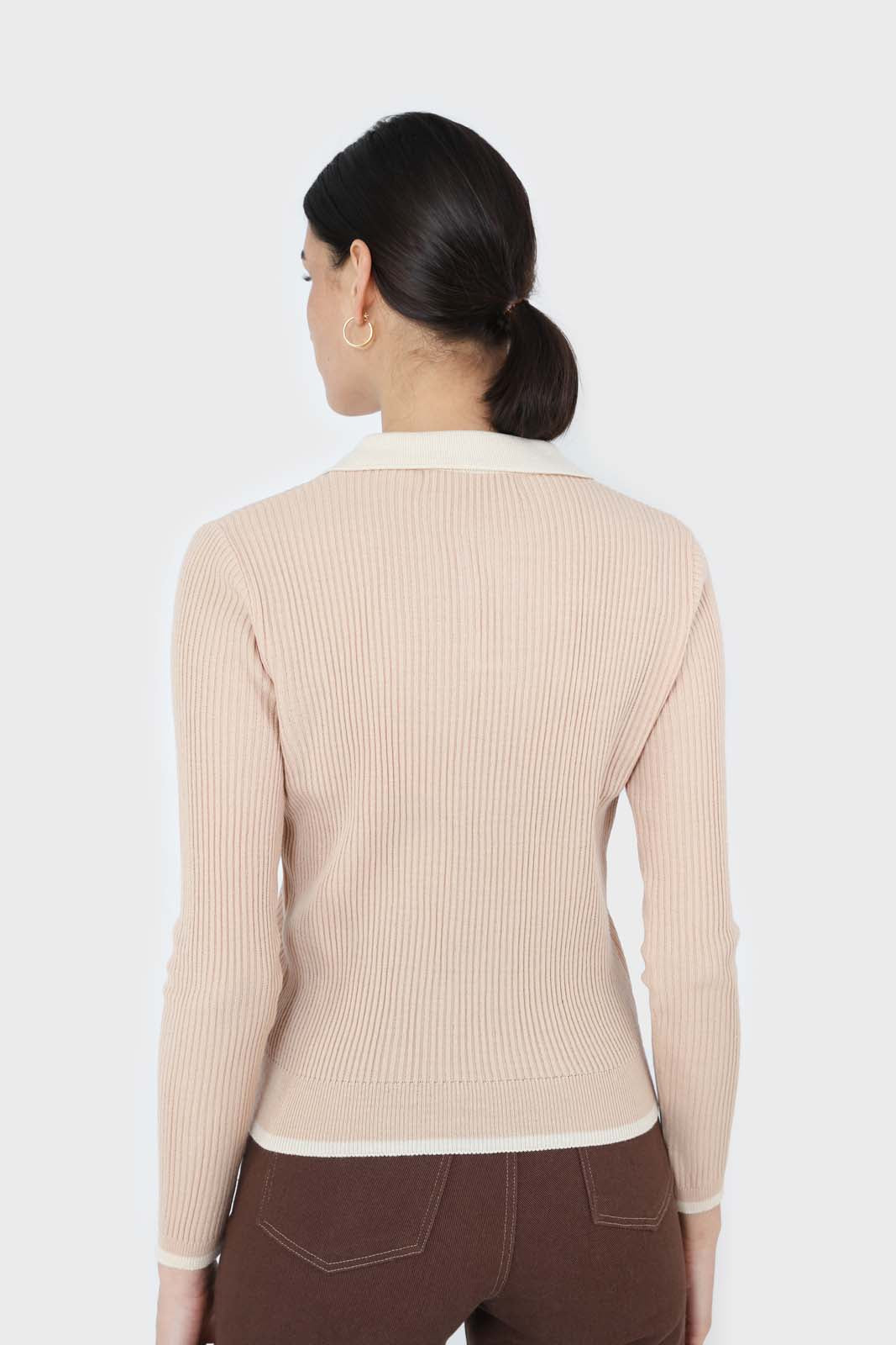 Beige and white contrast collar knit top