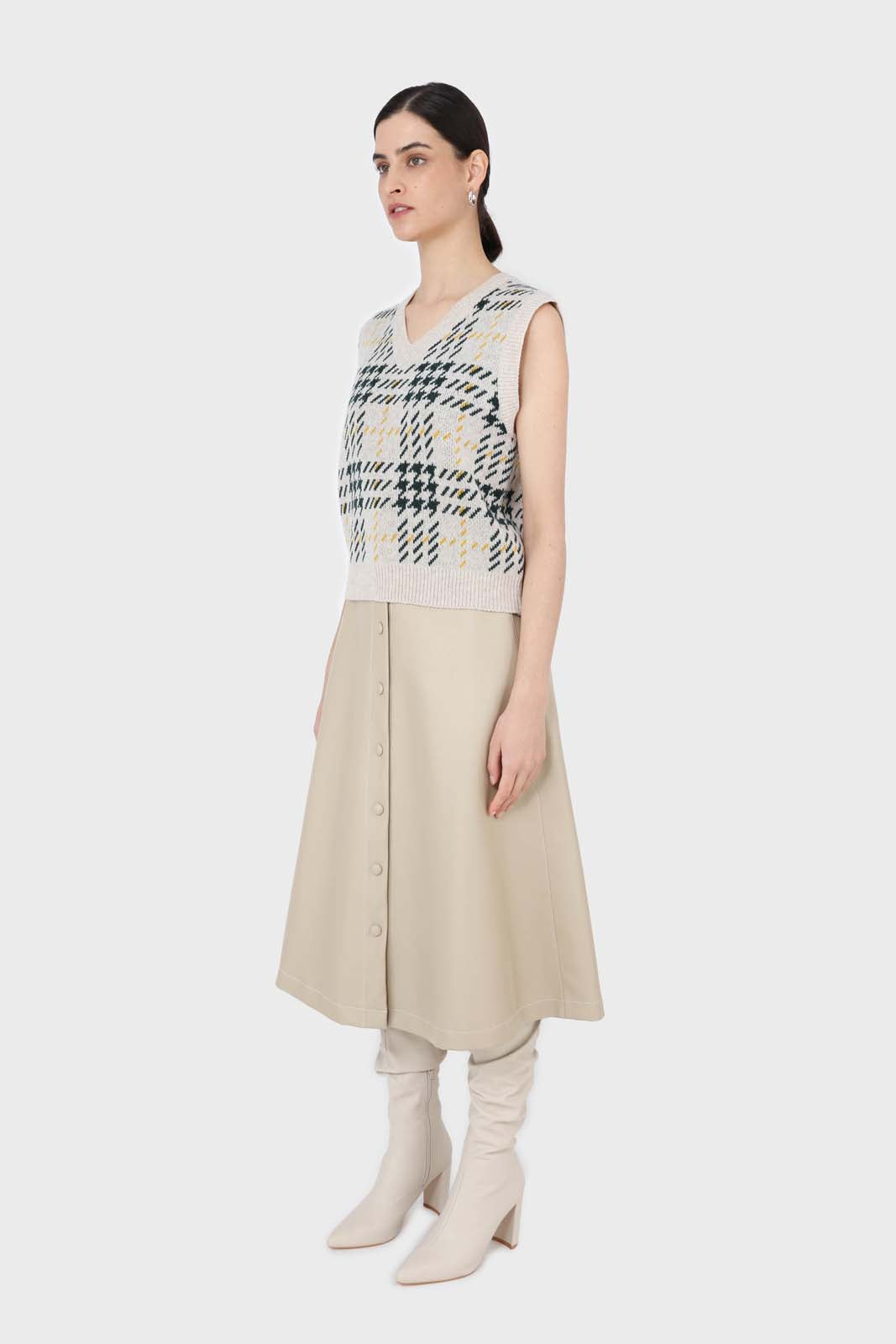 Beige and khaki checked knit vest