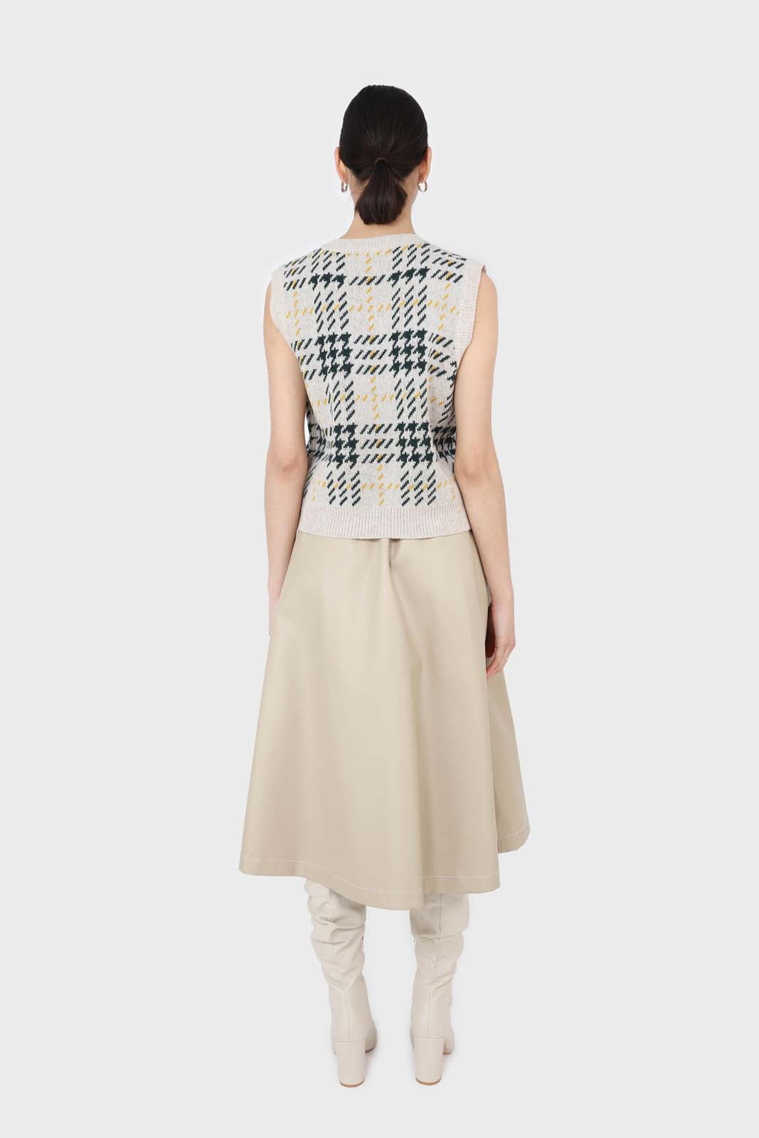 Beige and khaki checked knit vest