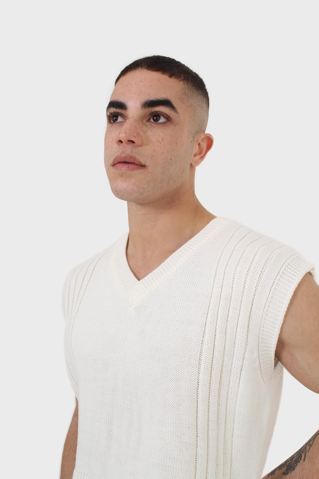 Ivory hi-low hem knit vest