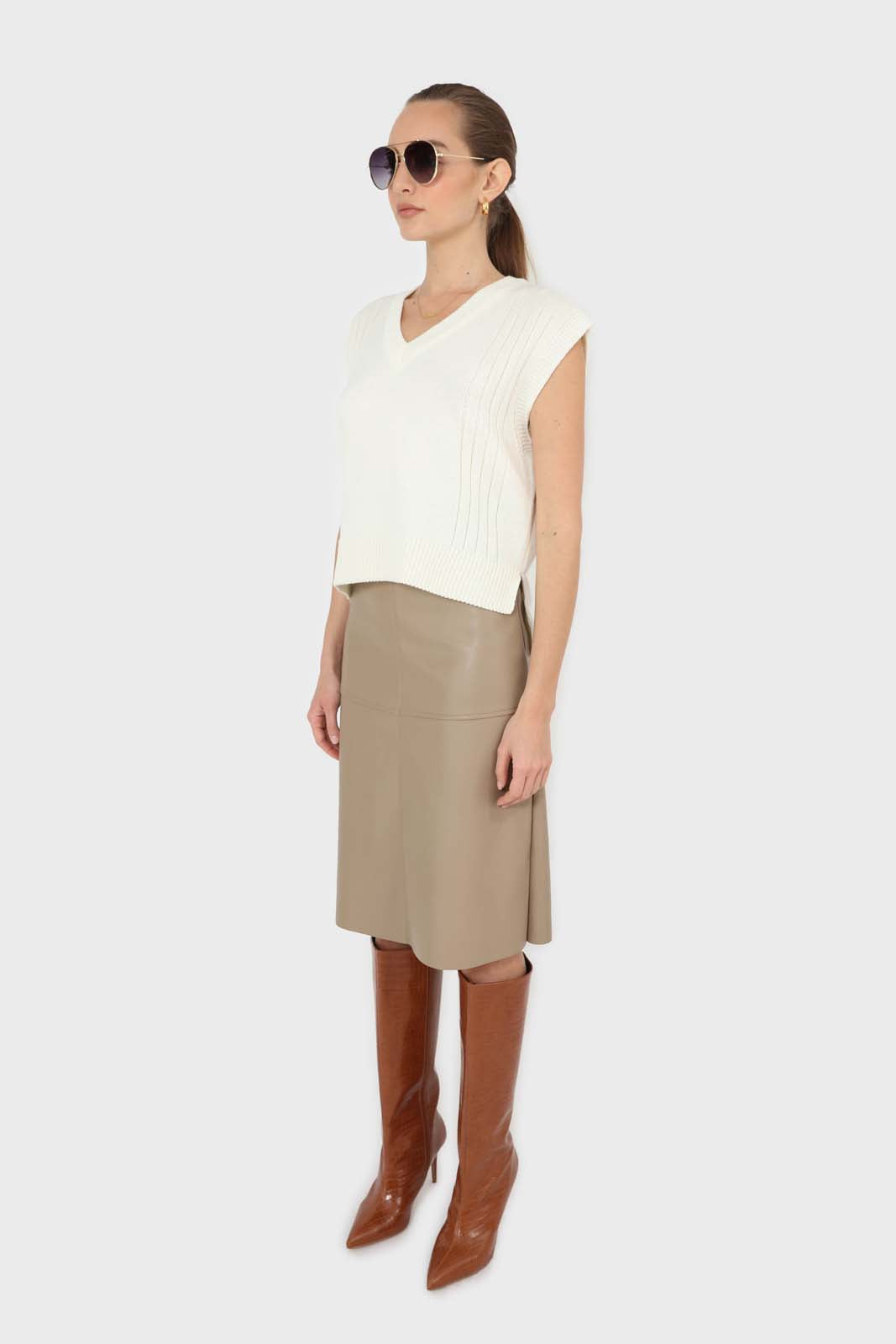 Ivory hi-low hem knit vest