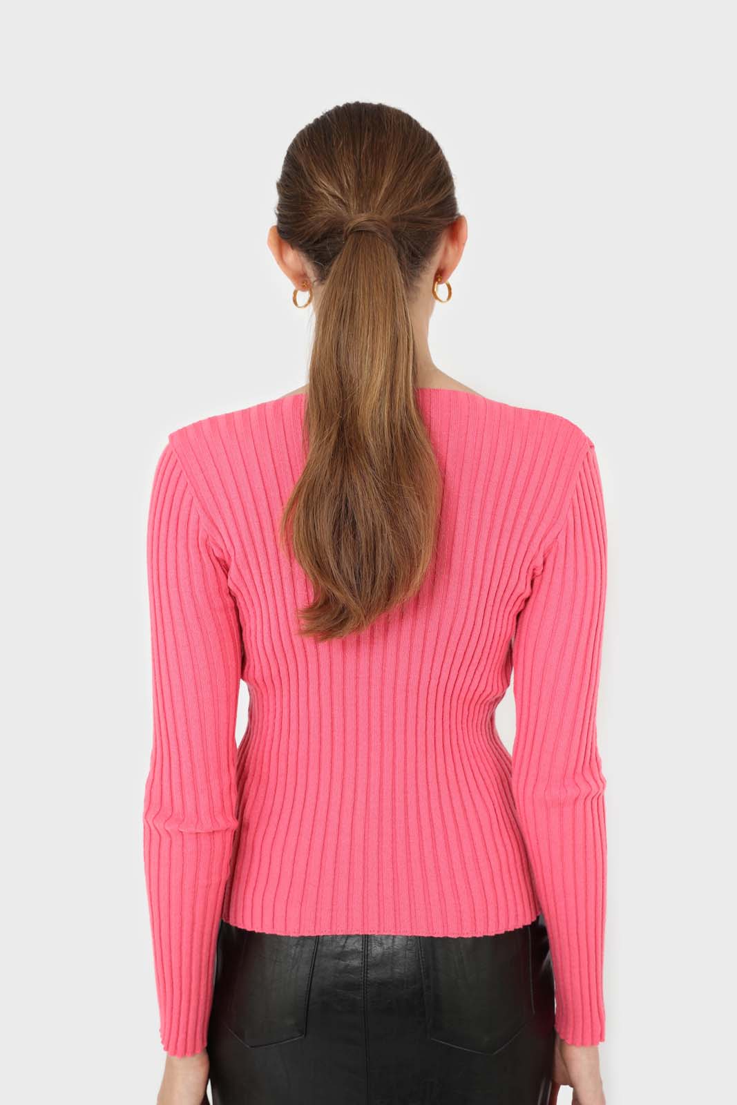 Hot pink ribbed V-neck fitted knit top
