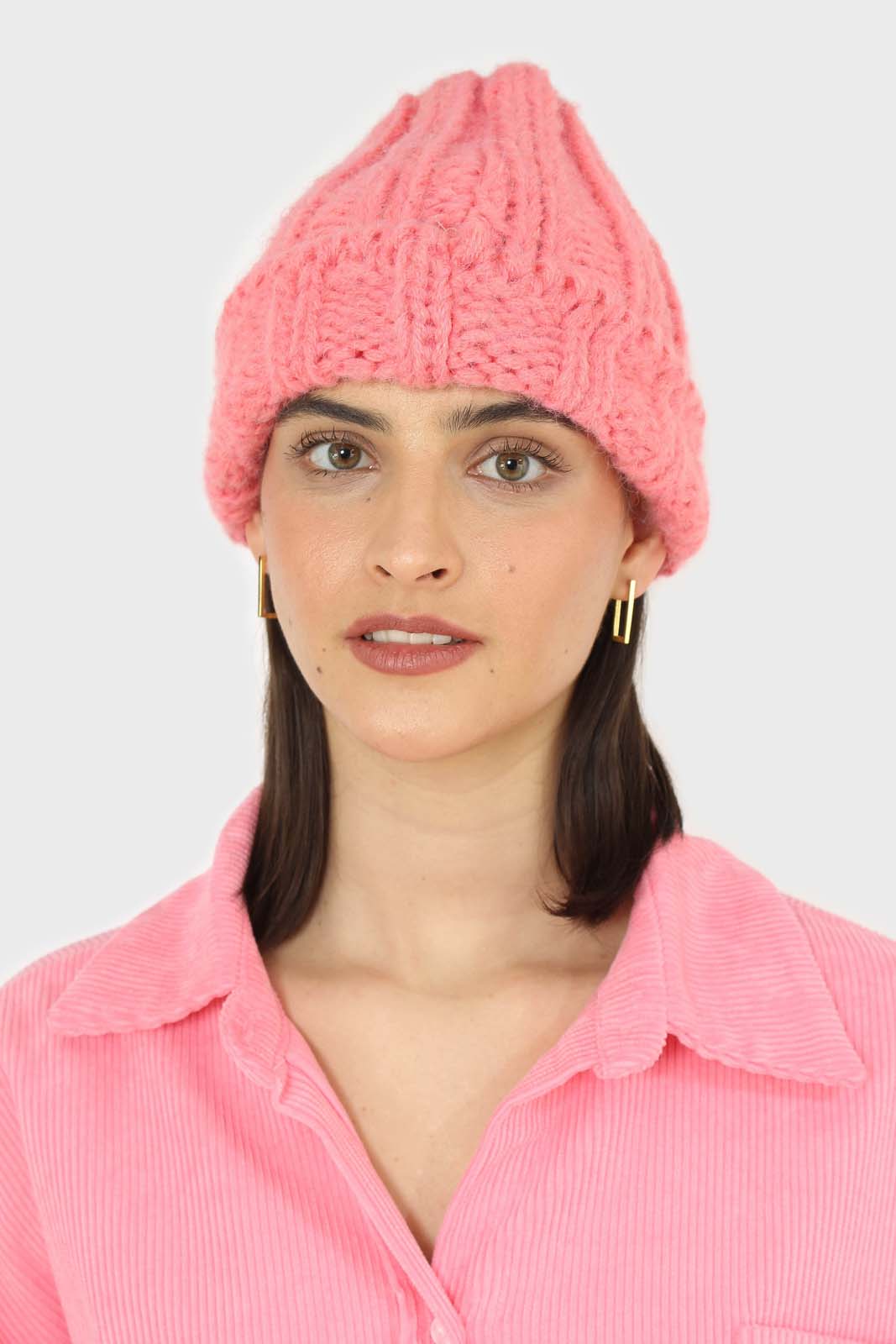Pink large ribbed wool beanie hat