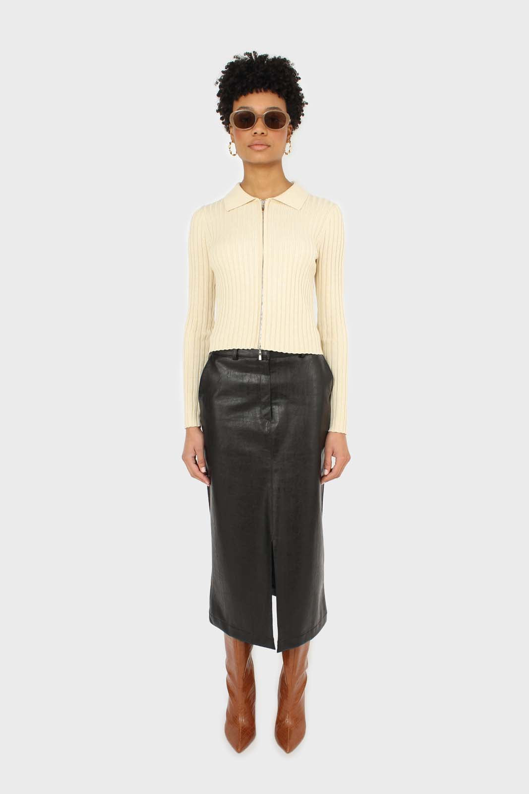 Light beige zip up fitted knit top