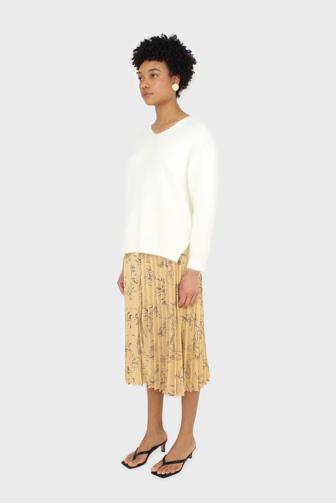 Ivory side slit V neck angora jumper