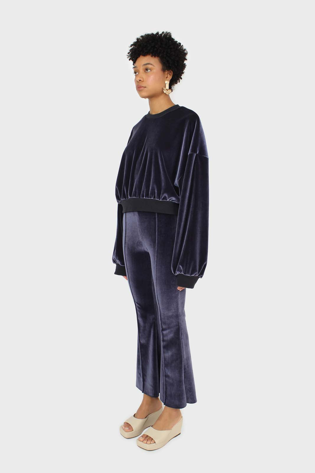 Navy smooth velvet balloon sleeve sweatshirt