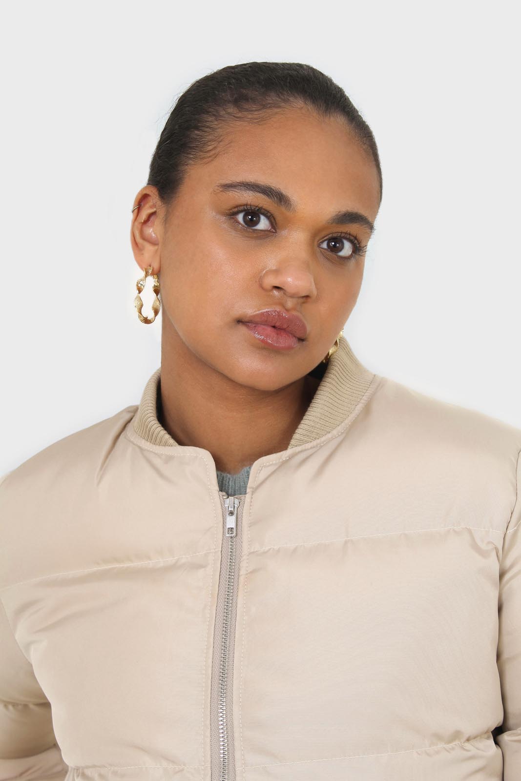 Beige round neck puffer jacket