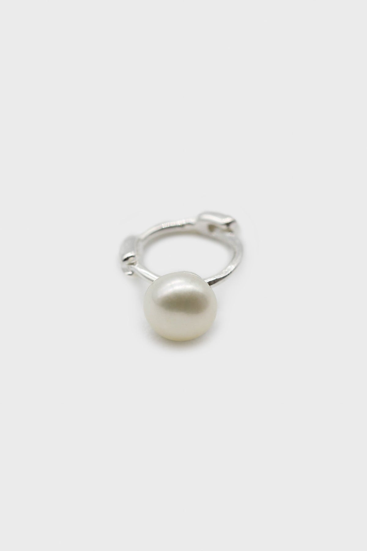 Silver pearl huggie earring - 4mm