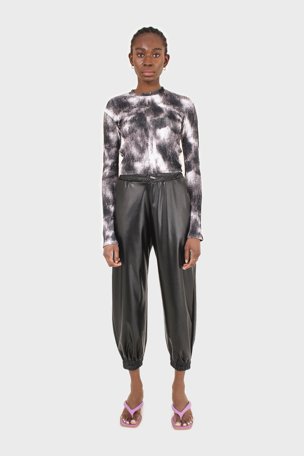 Black tie dye print velvet cropped top