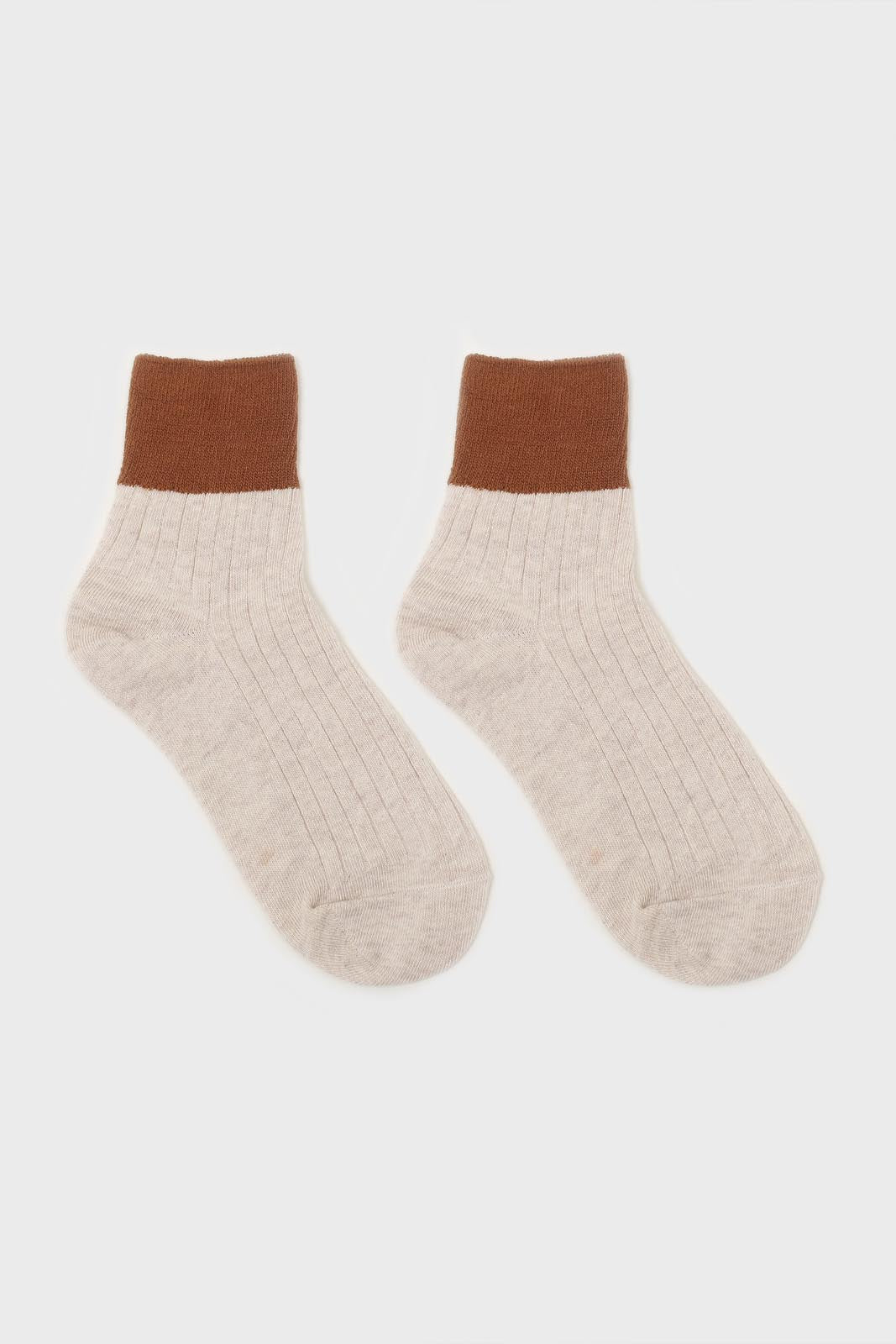 Oatmeal and brown candy colourblock socks