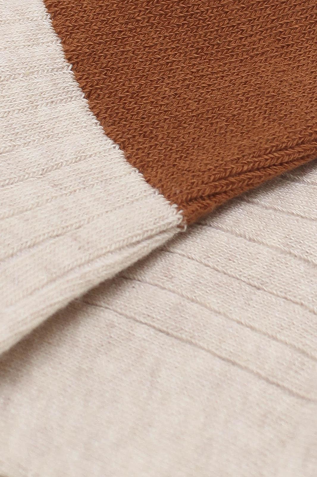 Oatmeal and brown candy colourblock socks