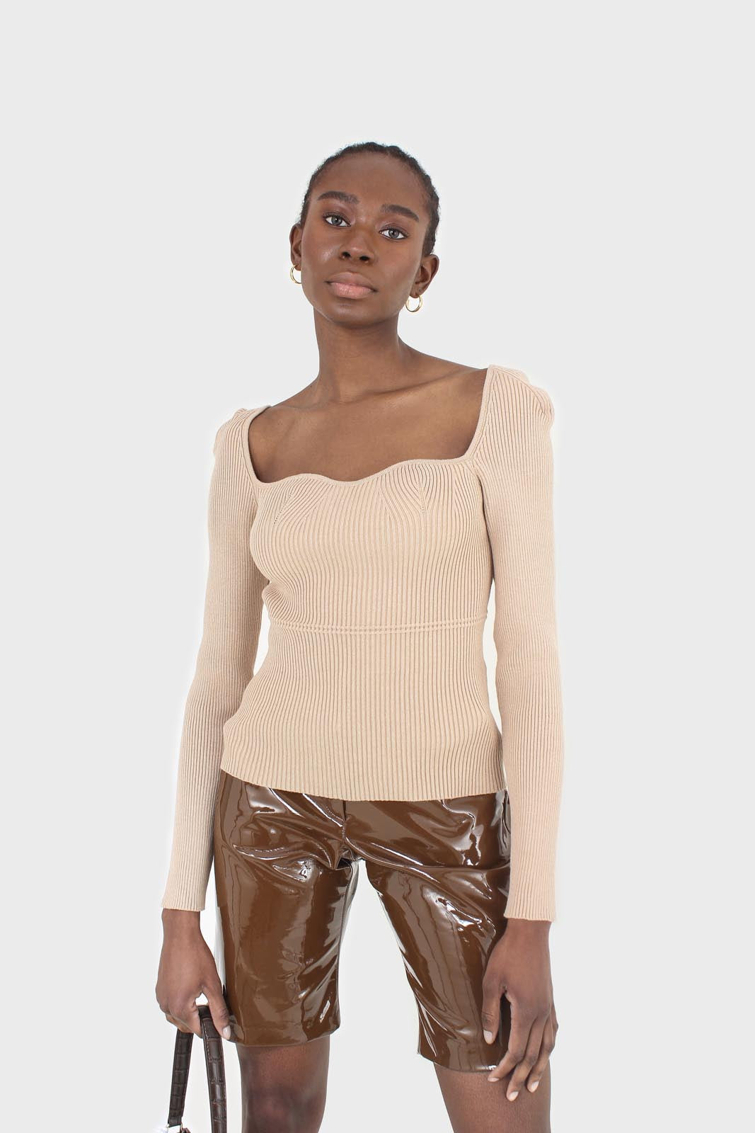 Beige wave neck bodice fitted knit top